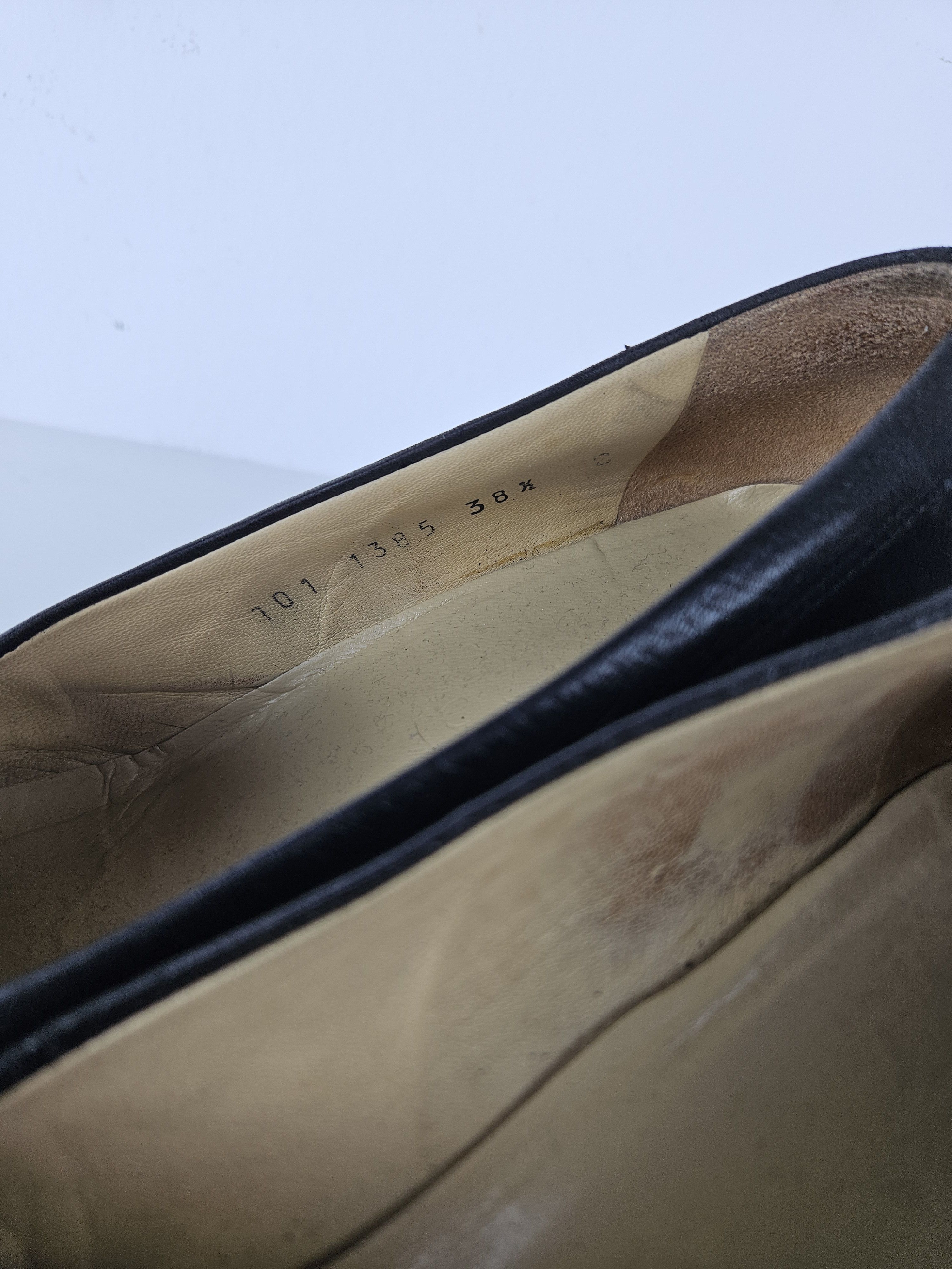 Gucci Vintage Gucci almond toe horsebit leather heels Size US 8.5 / IT 38.5 - 15 Thumbnail