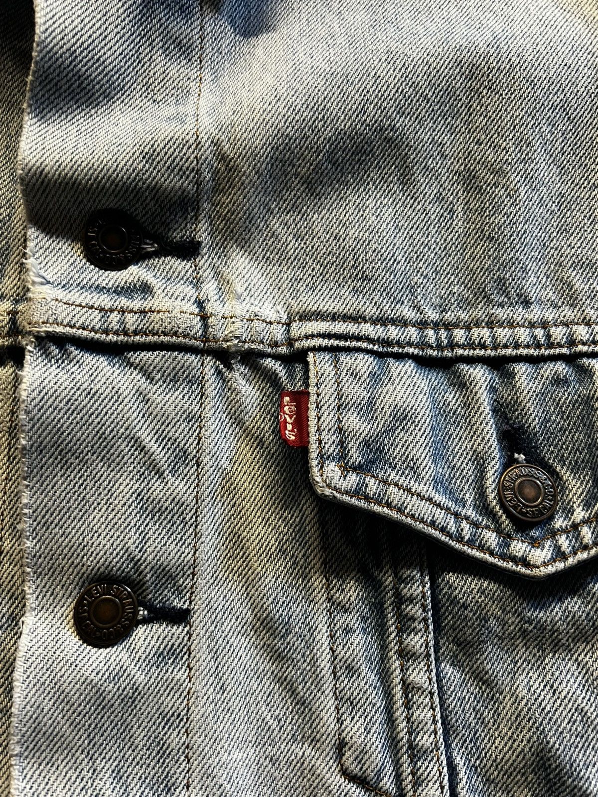 Levi's × Vintage Vintage 80s/90s Levi's Jean Jacket Faded Blue Size Medium Size US M / EU 48-50 / 2 - 4 Thumbnail