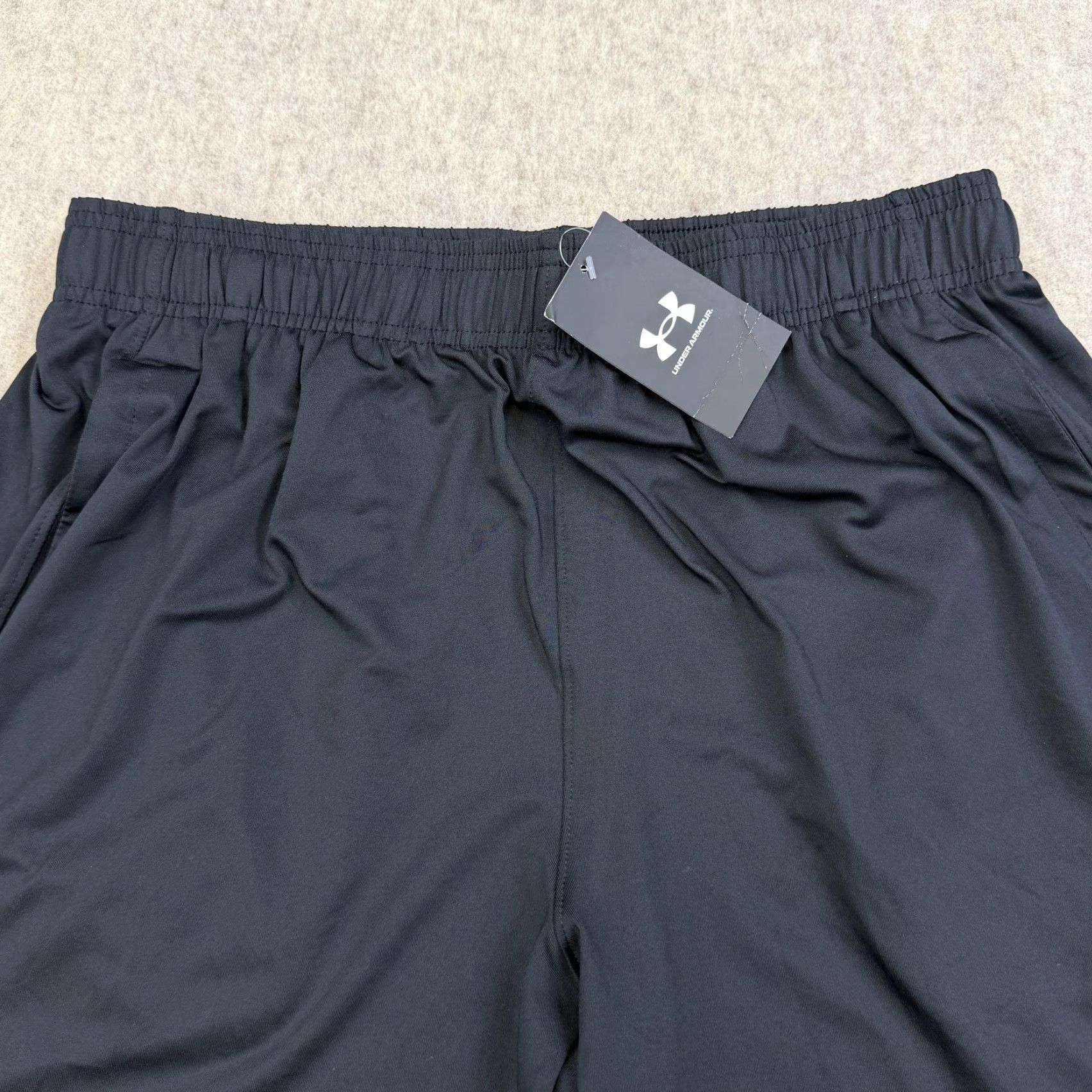 Under Armour Under Armour Shorts Mens Large Black Drive Lion Logo Athletic Training Gym Size US 33 - 6 Thumbnail