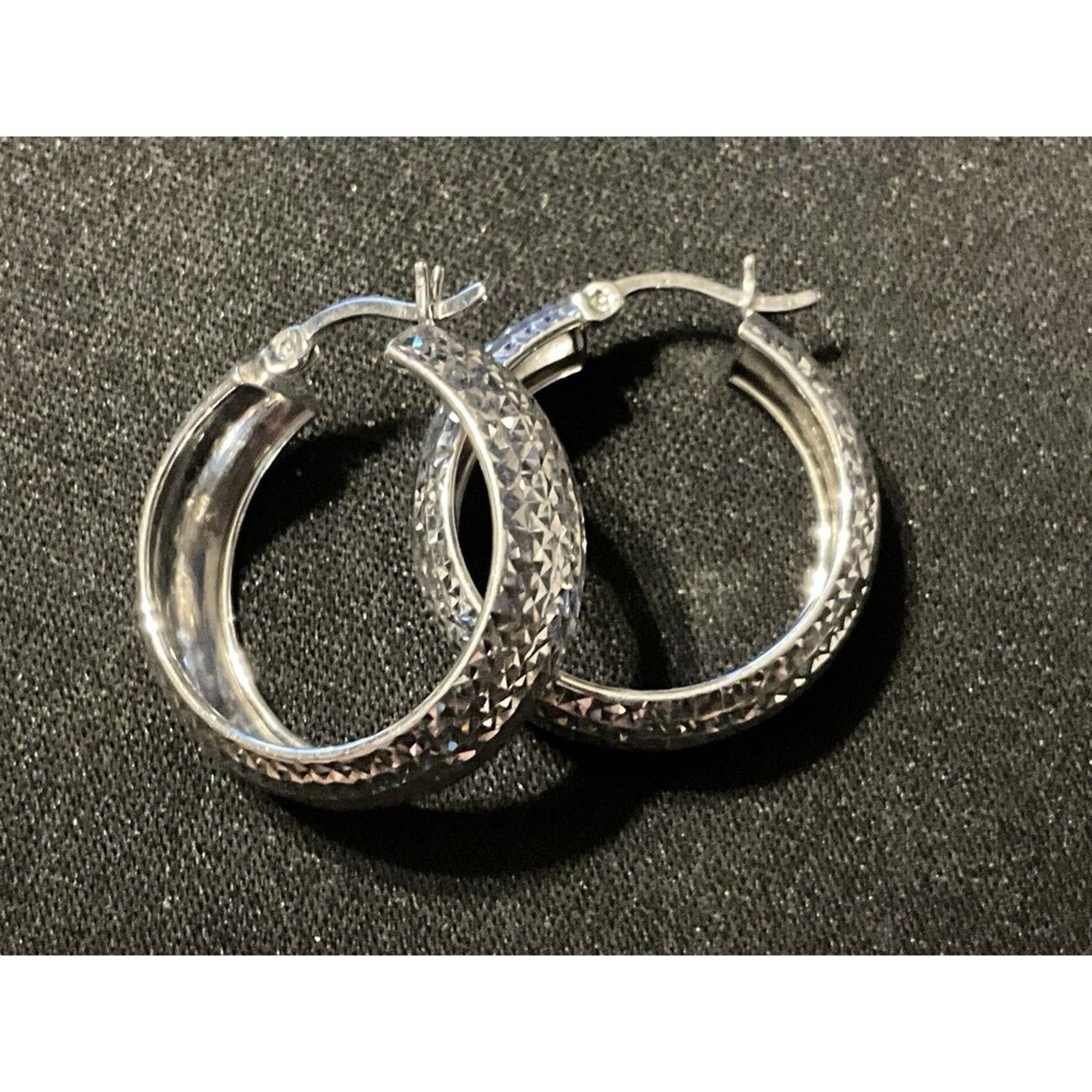 Other 925 Textured Pierced Hoops Very Light Weight Size ONE SIZE - 2 Thumbnail