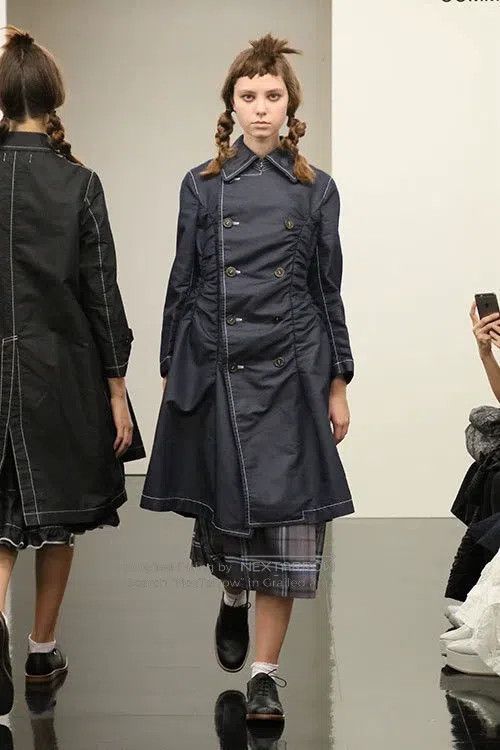 Comme des Garcons Comme Des Garcons Pleated coat, trench coat Size M / US 6-8 / IT 42-44 - 1 Thumbnail