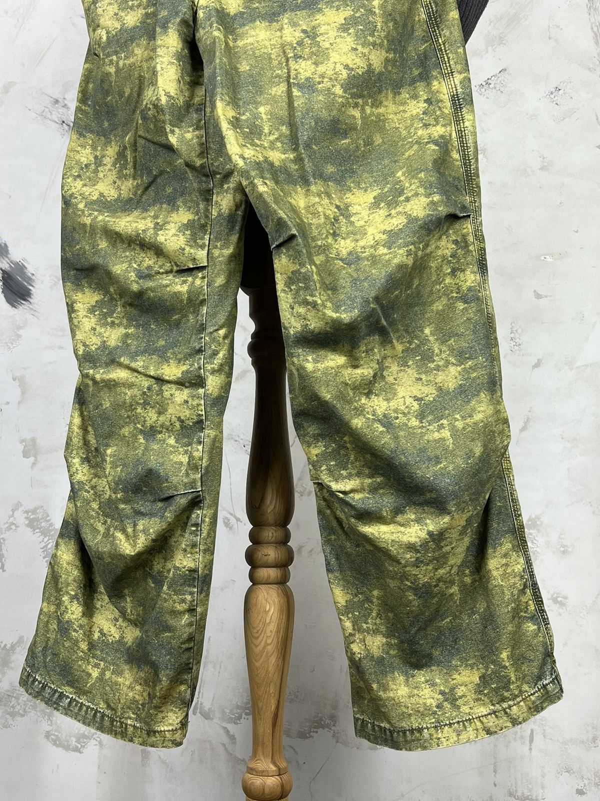 Vintage Vintage Camo Pattern Pants Wide Fit Size S - M Size US 30 / EU 46 - 8 Thumbnail
