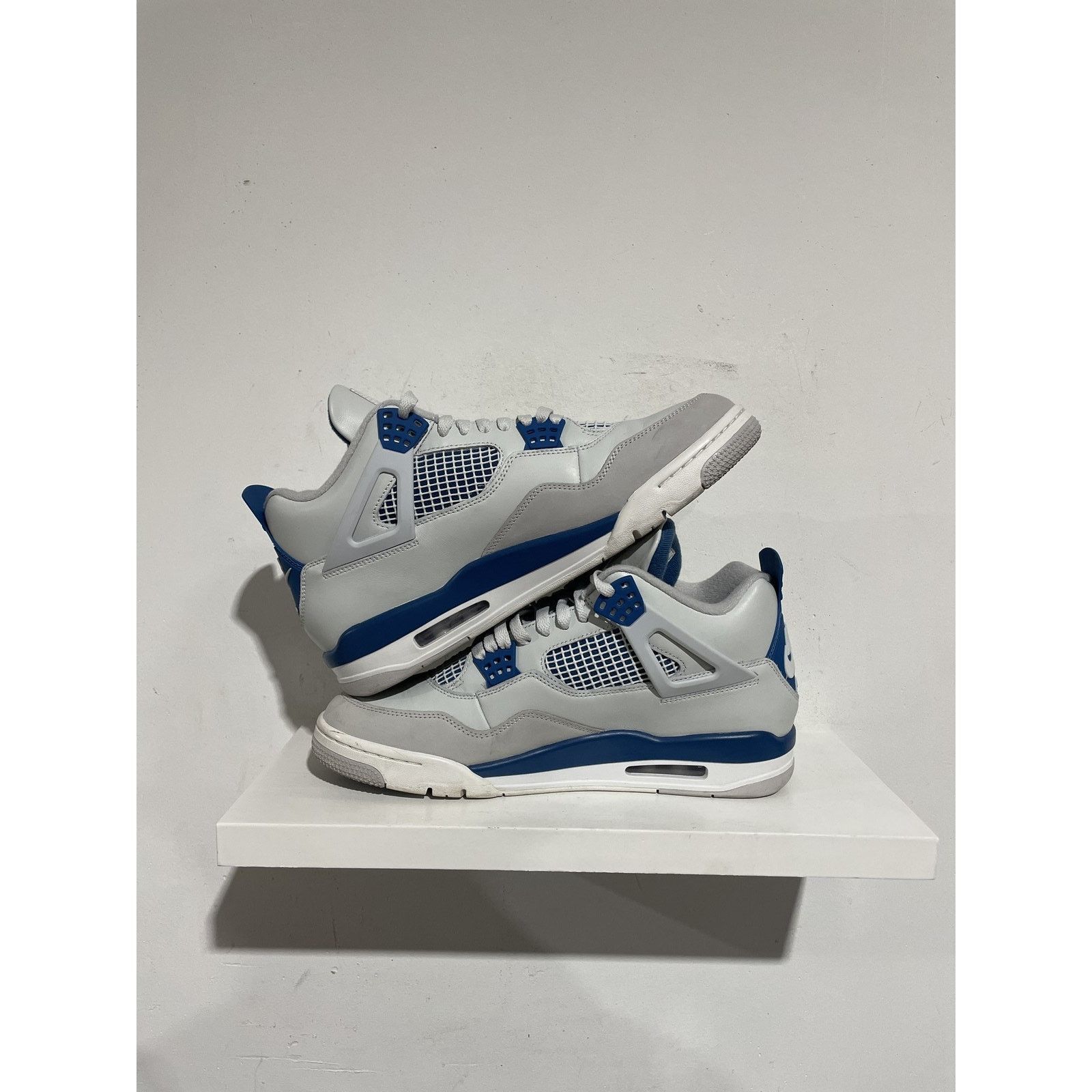 Jordan Brand NIKE JORDAN 4 MILITARY BLUE SIZE 11 PREOWNED Size US 11 / EU 44 - 2 Thumbnail