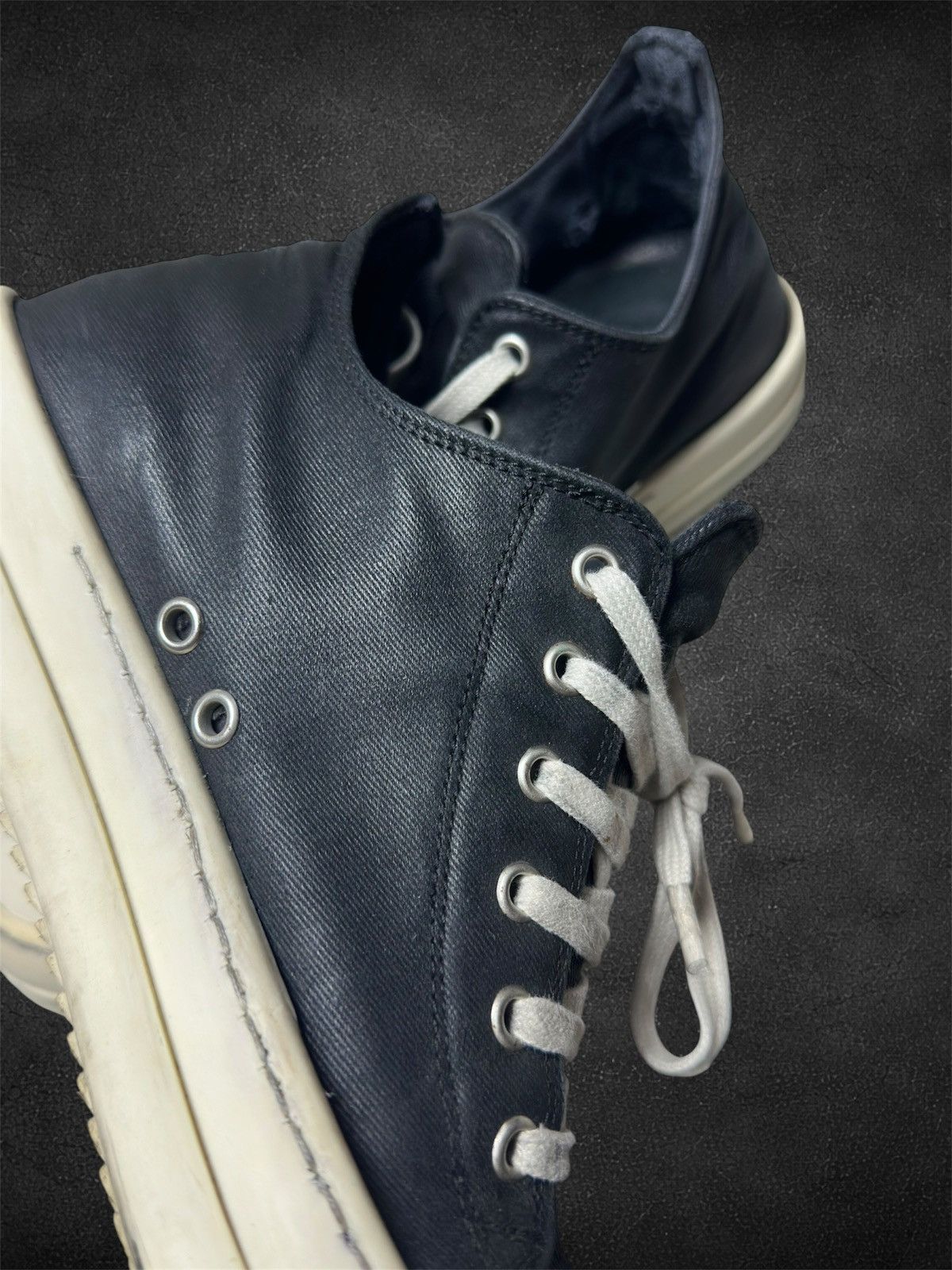 Rick Owens Rick Owens waxed canvas low ramones Size US 8.5 / EU 41-42 - 10 Thumbnail