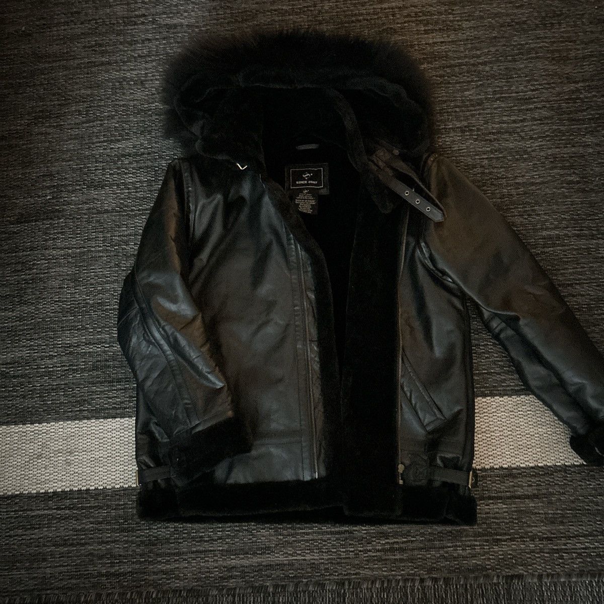 Vintage Leather/Fur coat Size L / US 10 / IT 46 - 1 Preview