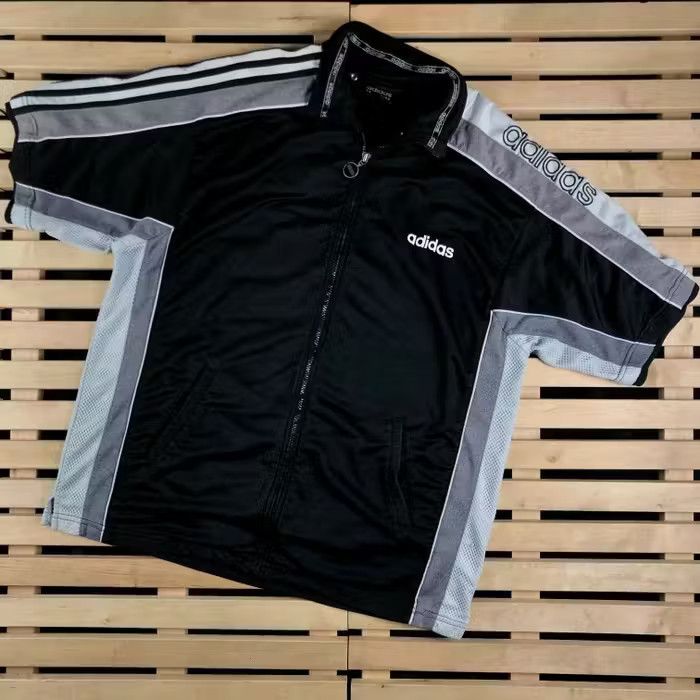 Adidas × Vintage Mens Jacket Adidas Vintage Top Tracksuit Size L Size US L / EU 52-54 / 3 - 1 Thumbnail