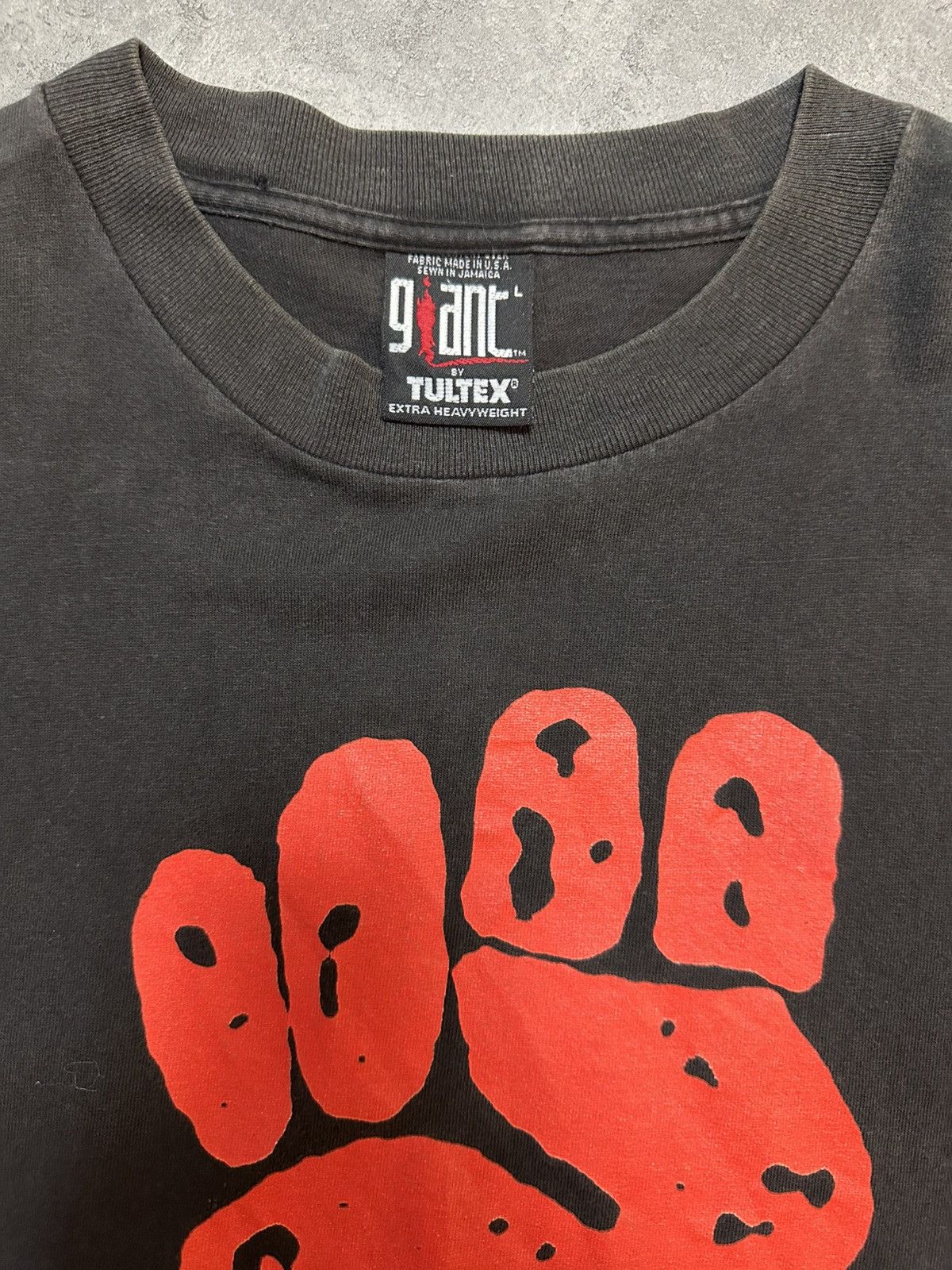 Rage Against The Machine RARE VINTAGE 90s Rage Against the Machine "Red Hand" T-shirt Size US XL / EU 56 / 4 - 3 Thumbnail