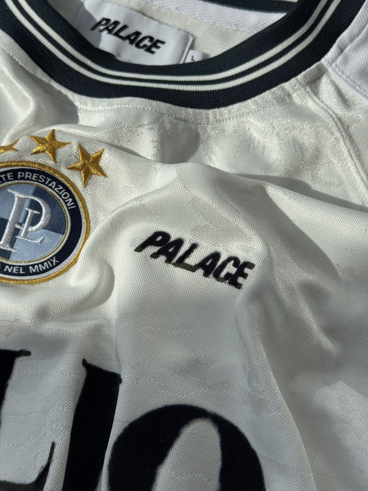 Palace × Umbro Palace Umbro Home Shirt Jersey White Size Large Size US L / EU 52-54 / 3 - 17 Thumbnail