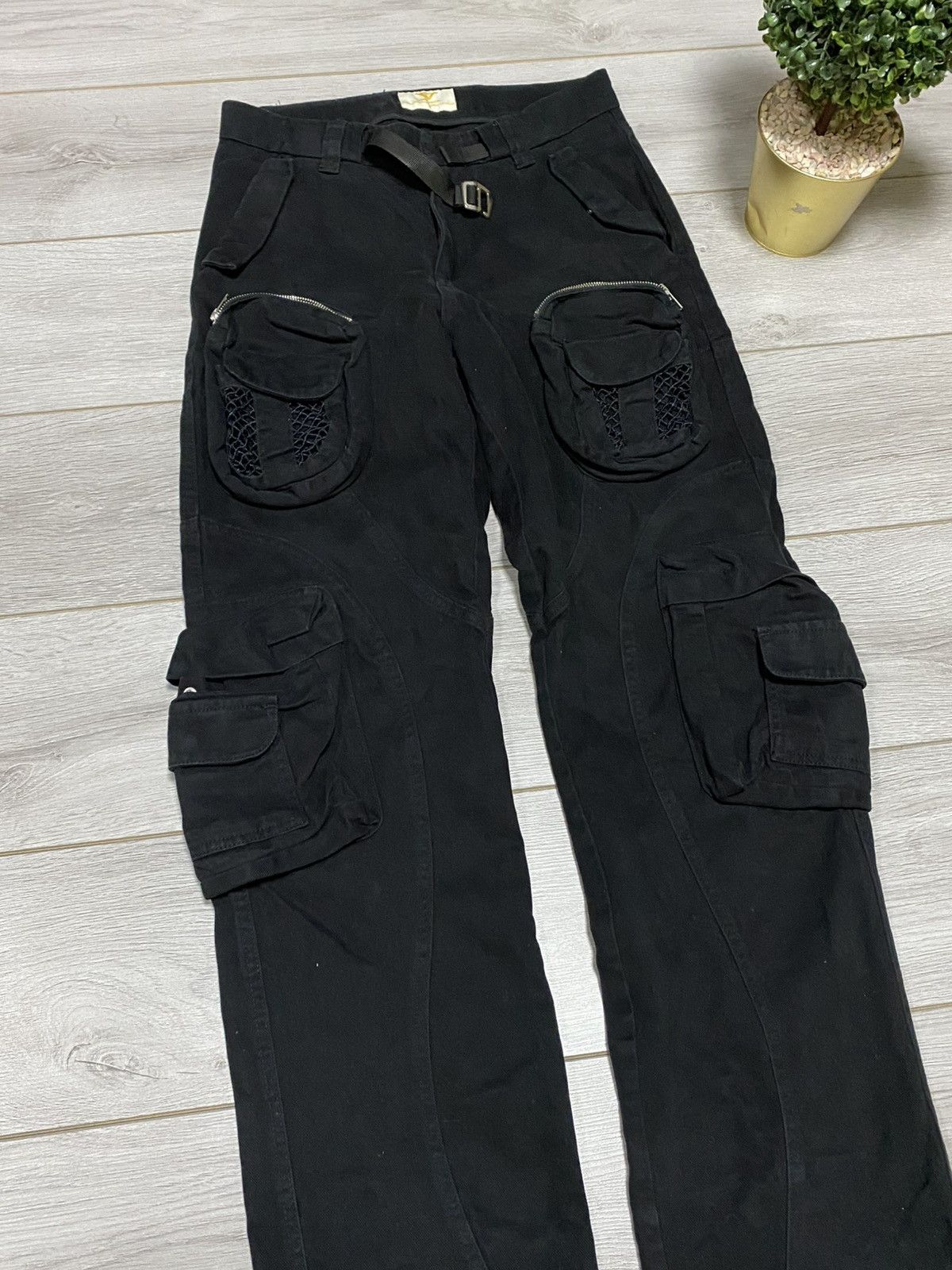 Trendt Vision Trendt Vision multi pocket cargo Y2K thick pants zippers Size US 31 - 3 Thumbnail