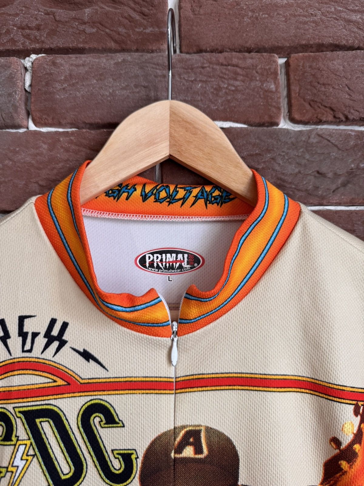 AC/DC Rare 00s Ac Dc High Voltage 2004 L Cycling Jersey Vintage Size US L / EU 52-54 / 3 - 4 Thumbnail