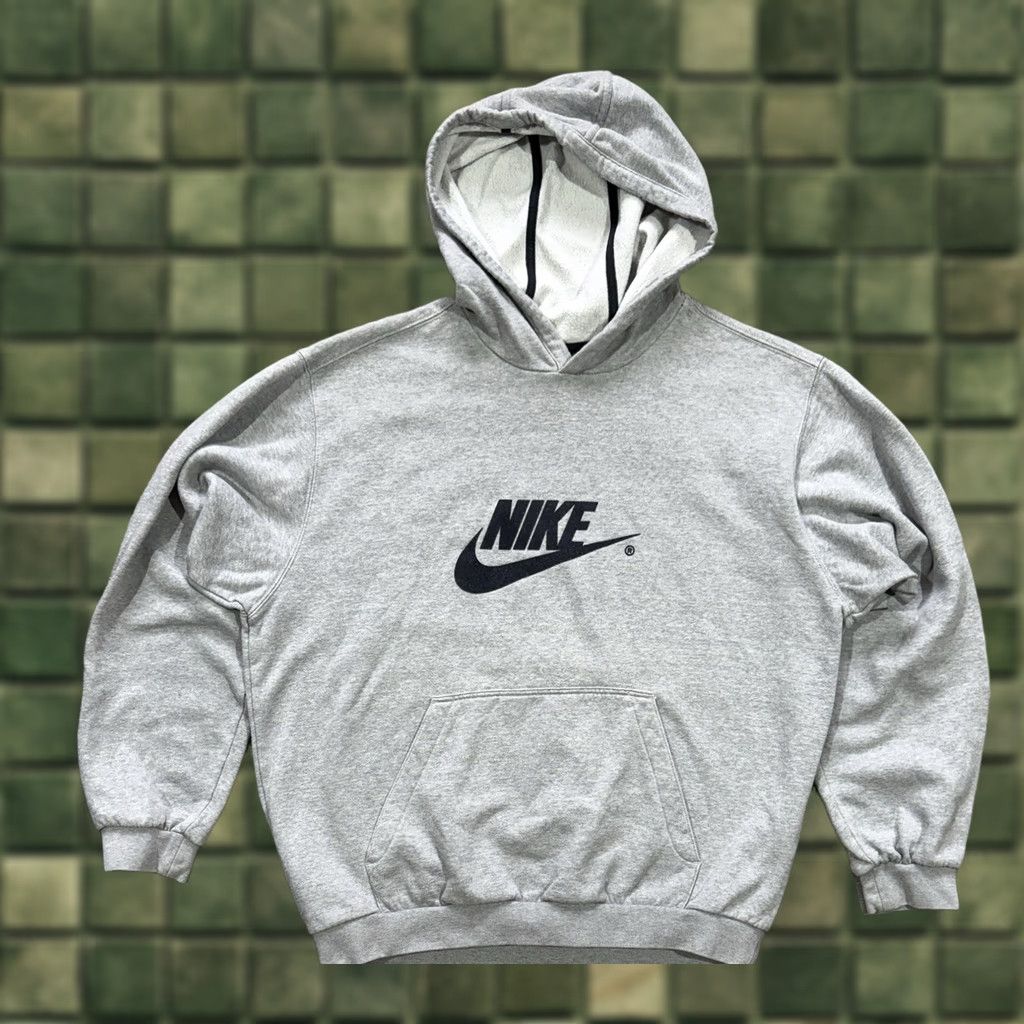 Nike VINTAGE Nike Hoodie Mens L Gray Logo Central 2000s Y2K Size L Size US L / EU 52-54 / 3 - 1 Thumbnail