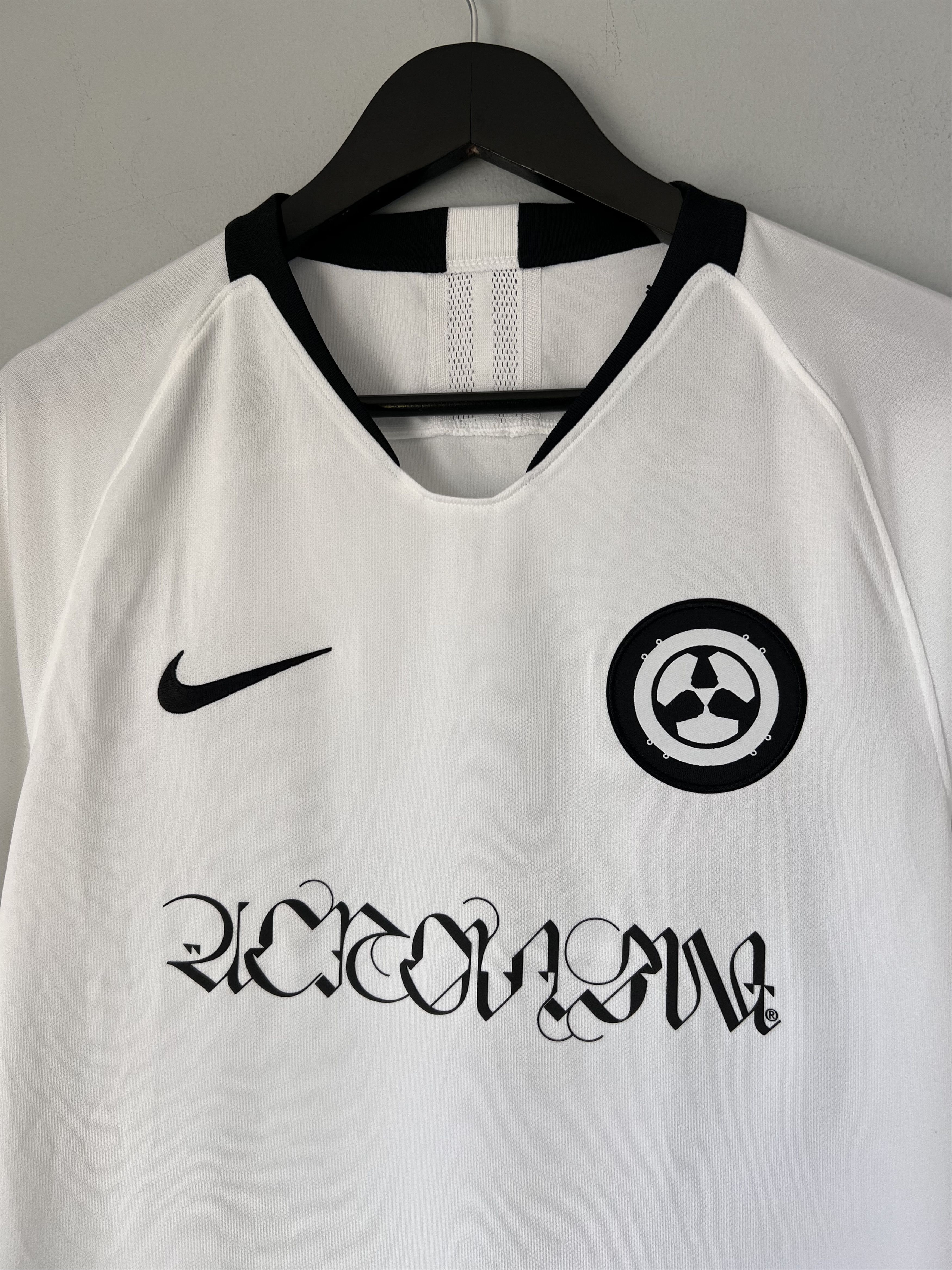 Acronym × Nike Acronym Nike Stadium Uniform Jersey in White Size US S / EU 44-46 / 1 - 2 Thumbnail