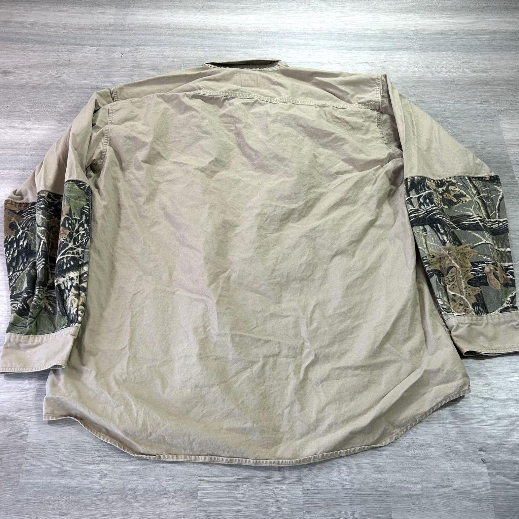 Vintage Cabela's Shirt Mens XLT Beige Camo Patch Long Sleeve Button Up Hunting Outdoor Size US XL / EU 56 / 4 - 2 Thumbnail