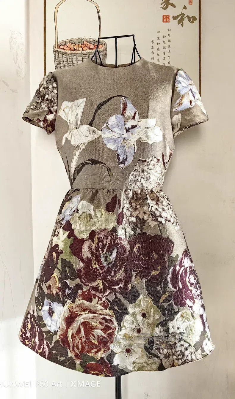 Valentino Valentino Brocade floral short-sleeved dress Size S / US 4 / IT 40 - 1 Thumbnail