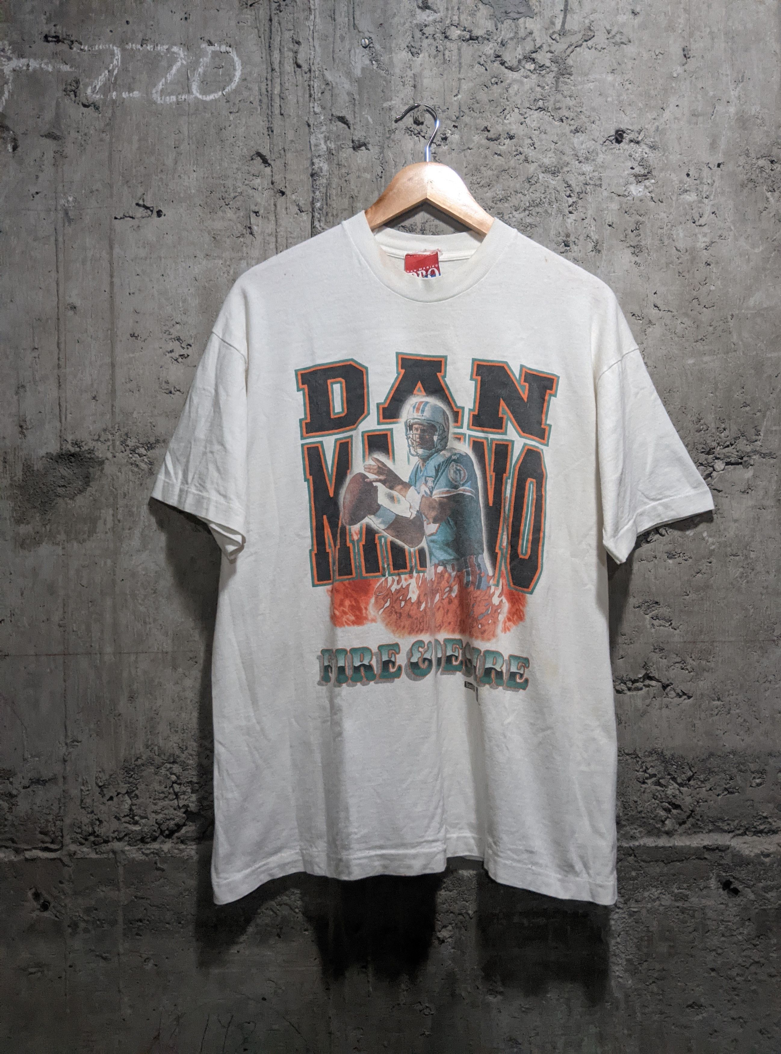 NFL Vintage dan marino nfl Miami Dolphins t shirt Size US XL / EU 56 / 4 - 1 Thumbnail
