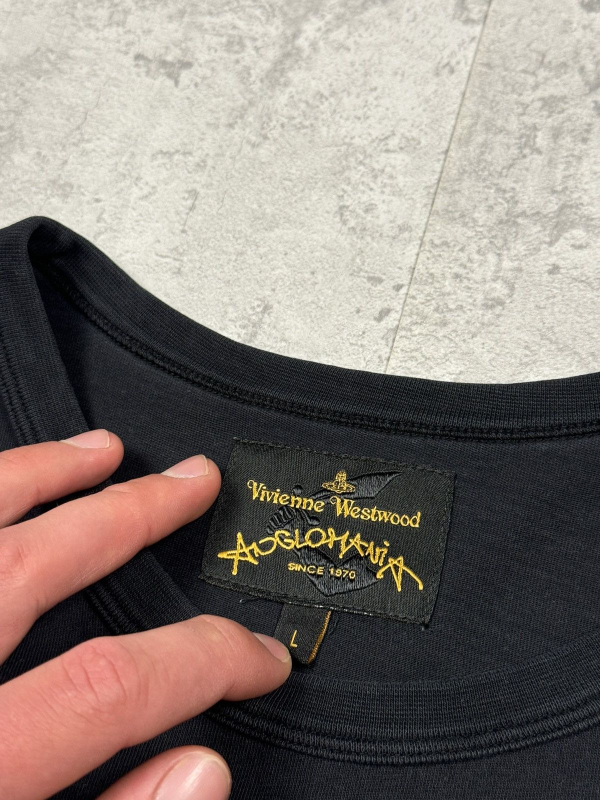 Vivienne Westwood Vivienne Westwood T-Shirt Big Logo Size L Size US L / EU 52-54 / 3 - 8 Thumbnail