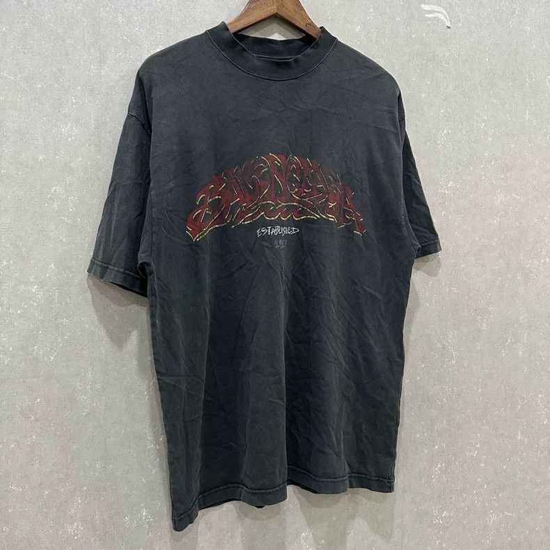 Balenciaga Balenciaga Sanskrit Black Gray Distressed Short Sleeve (Si Size US XS / EU 42 / 0 - 3 Thumbnail