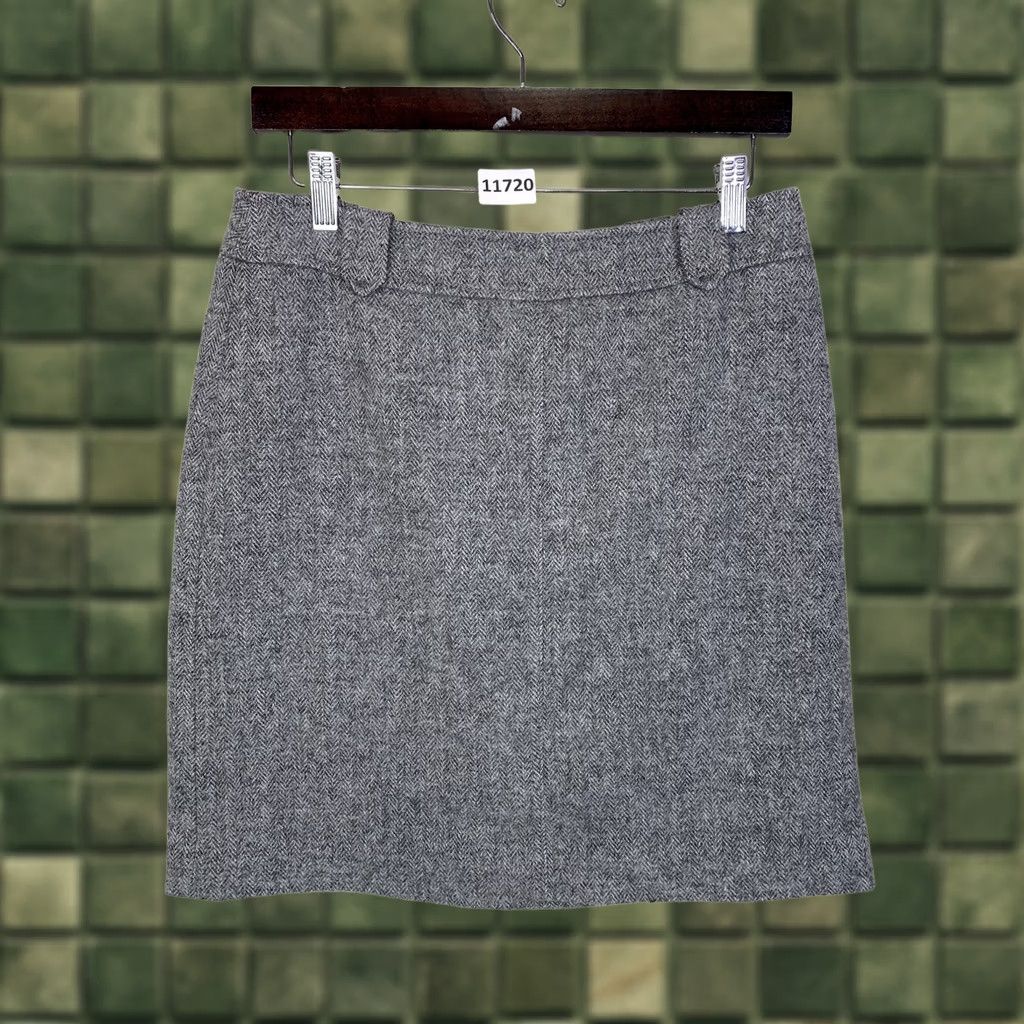 Talbots Talbots Petites Herringbone Weave Gray Wool Blend A-Line Skirt Womens 6P-11720 Size 28" / US 6 / IT 42 - 1 Thumbnail