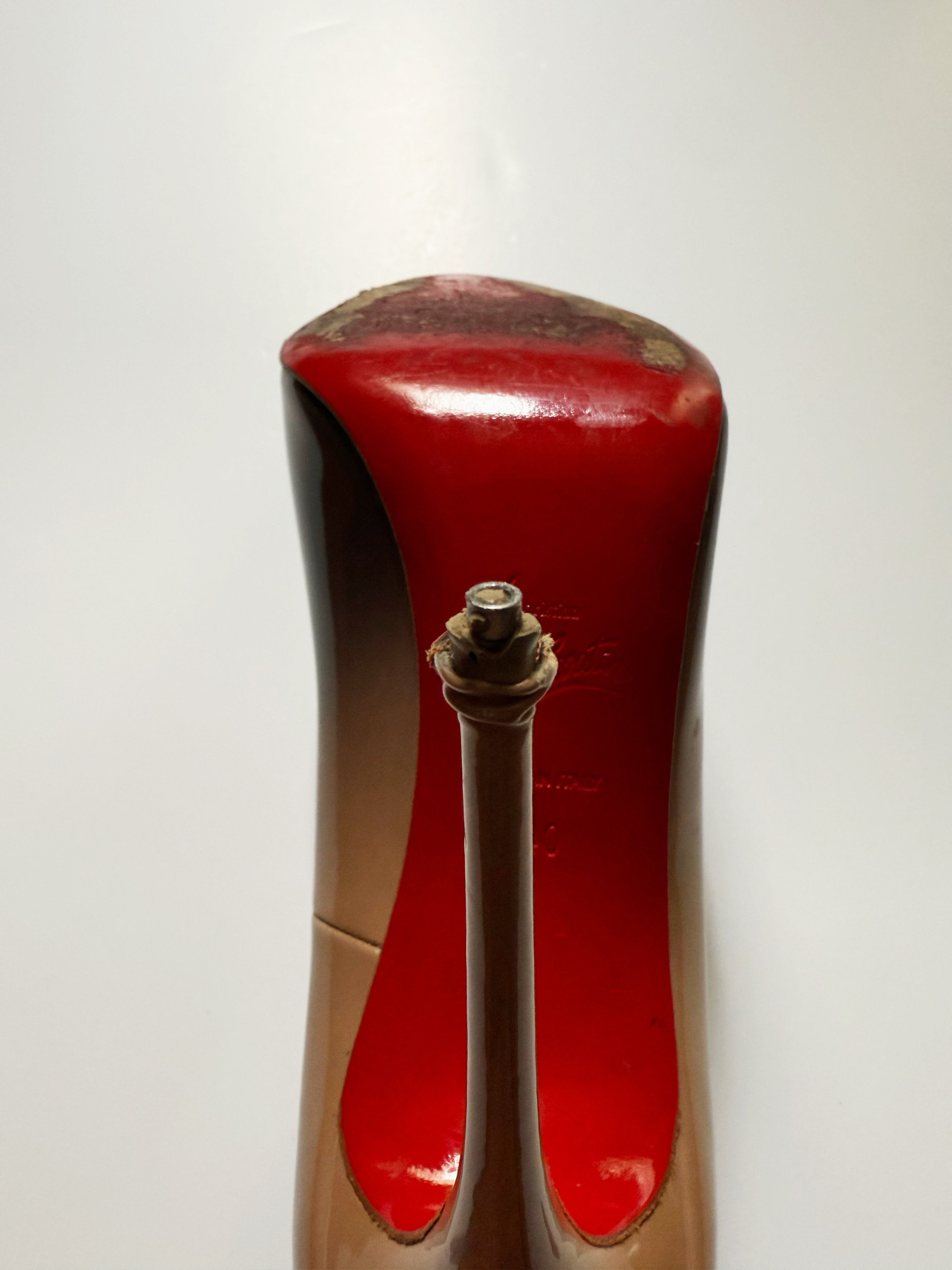 Christian Louboutin CHRISTIAN LOUBOUTIN PATENT LEATHER PUMPS Size US 10 / IT 40 - 4 Thumbnail