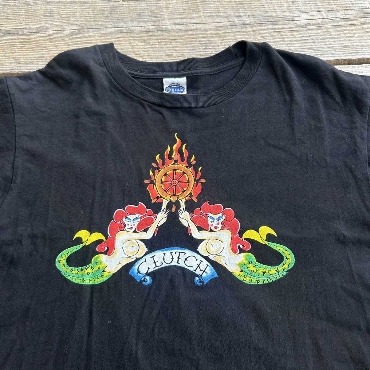 Band Tees Vintage Late 90s Clutch Band Mermaid Stoner Rock T Shirt Size US L / EU 52-54 / 3 - 3 Thumbnail