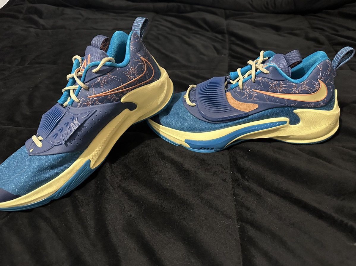 Nike Nike Zoom Freak 3 Valentines Size US 13 / EU 46 - 2 Thumbnail