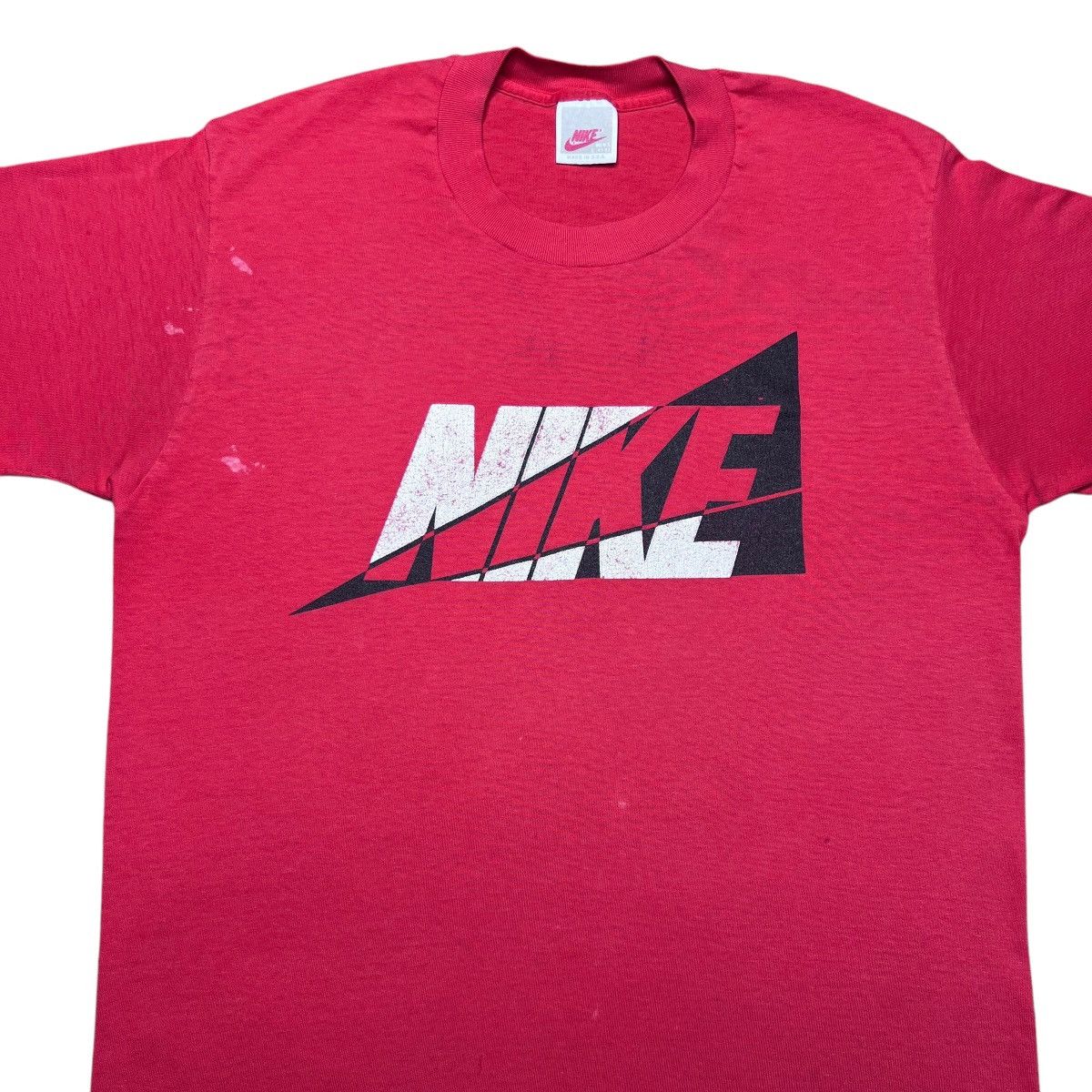 Nike × Vintage 1980s Nike Spell Out Graphic Red Cotton Polyester Blend Tee Size US L / EU 52-54 / 3 - 4 Thumbnail