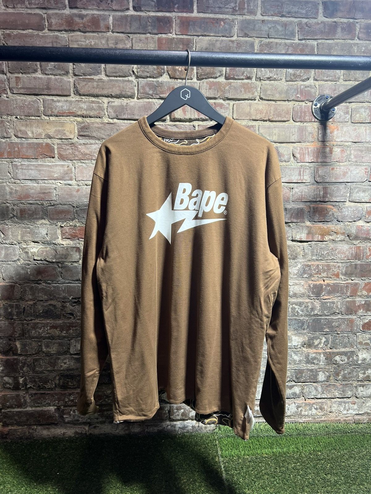 Bape 2000’s Bape Brown Reversible Longsleeve Size US XL / EU 56 / 4 - 1 Thumbnail