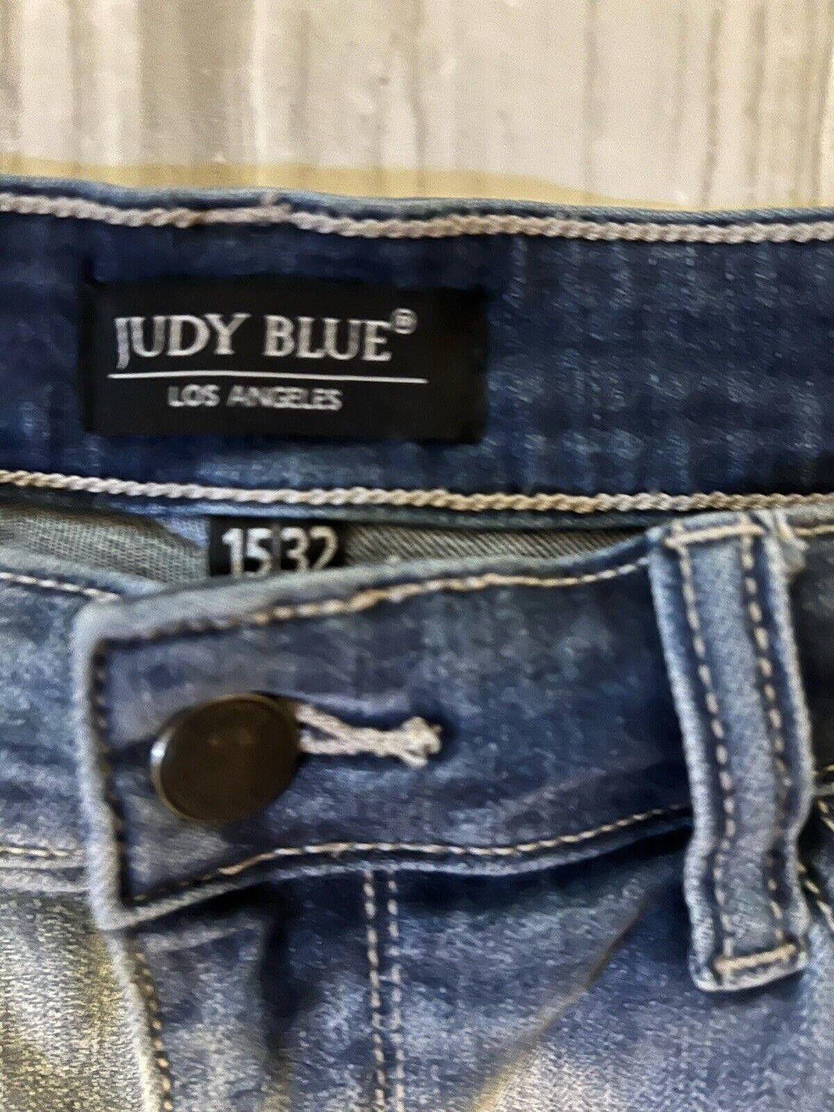 Designer Judy Blue 15/32 Mid Rise Relaxed Fit Stretch Distressed Size 32" / US 10 / IT 46 - 3 Thumbnail