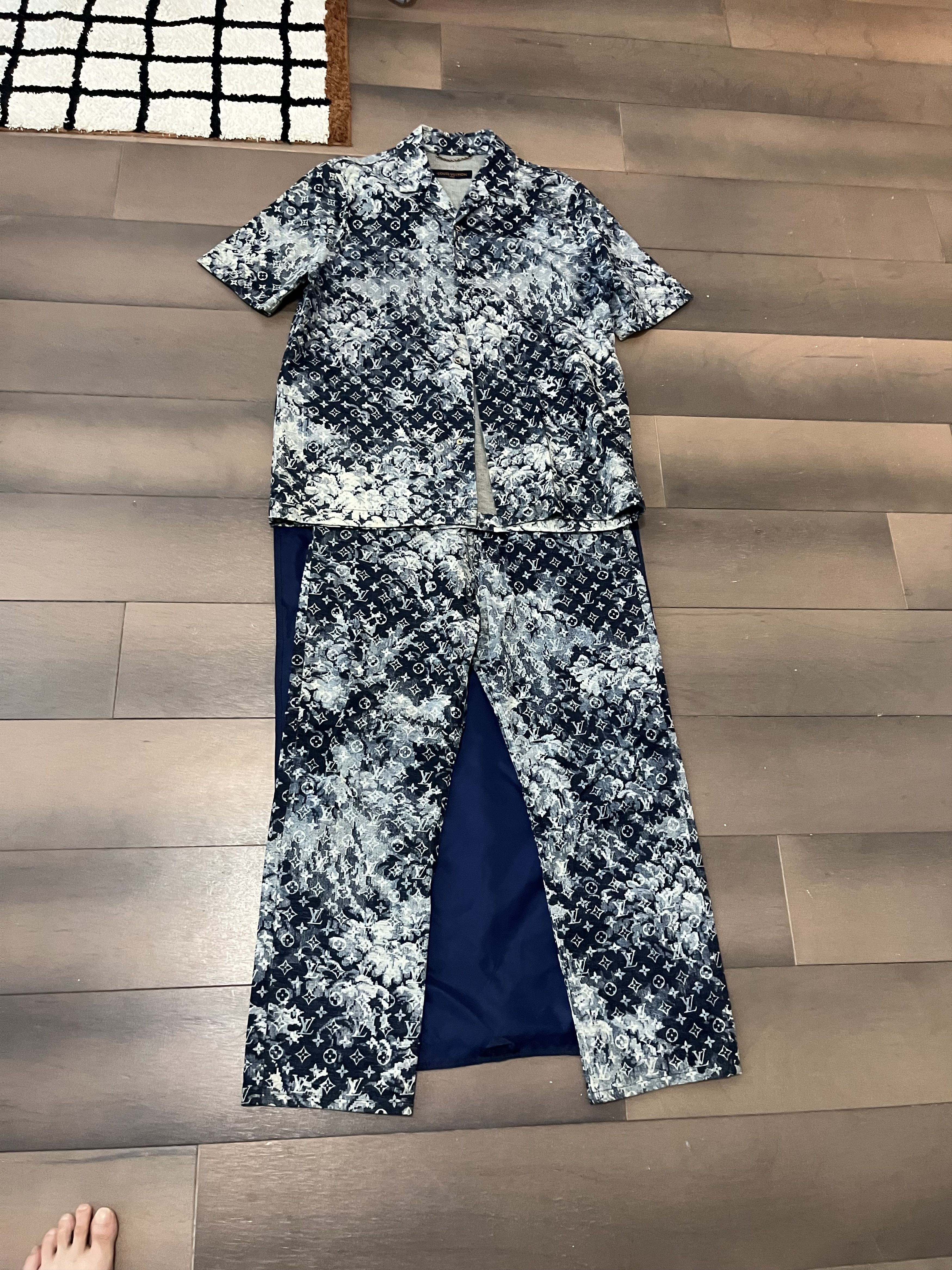 Louis Vuitton Louis Vuitton Virgil Abloh Tapestry Denim Jeans Size 32 Size US 32 / EU 48 - 1 Thumbnail