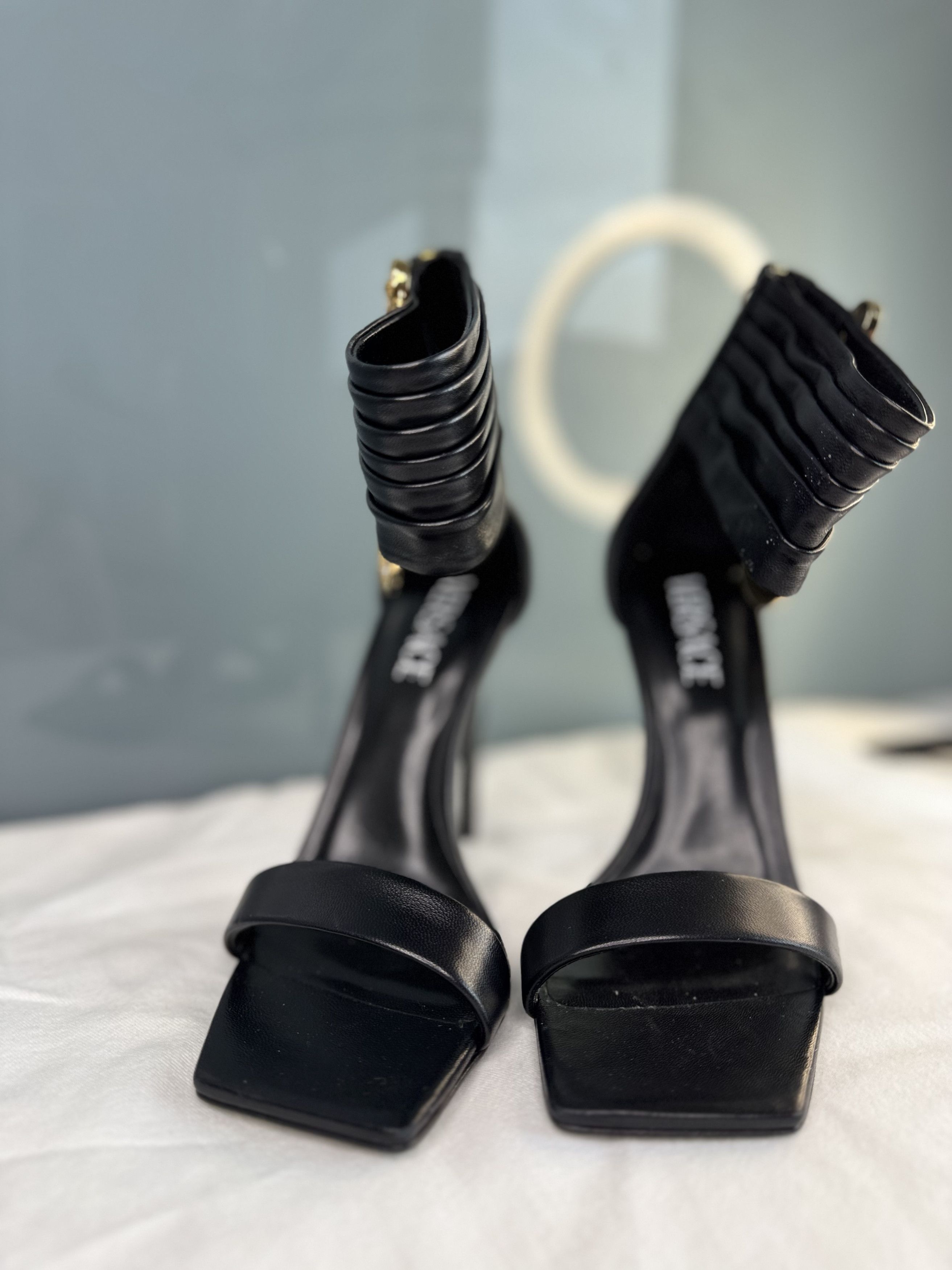 Versace Medusa Safety Pin Heels Size US 8 / IT 38 - 15 Thumbnail