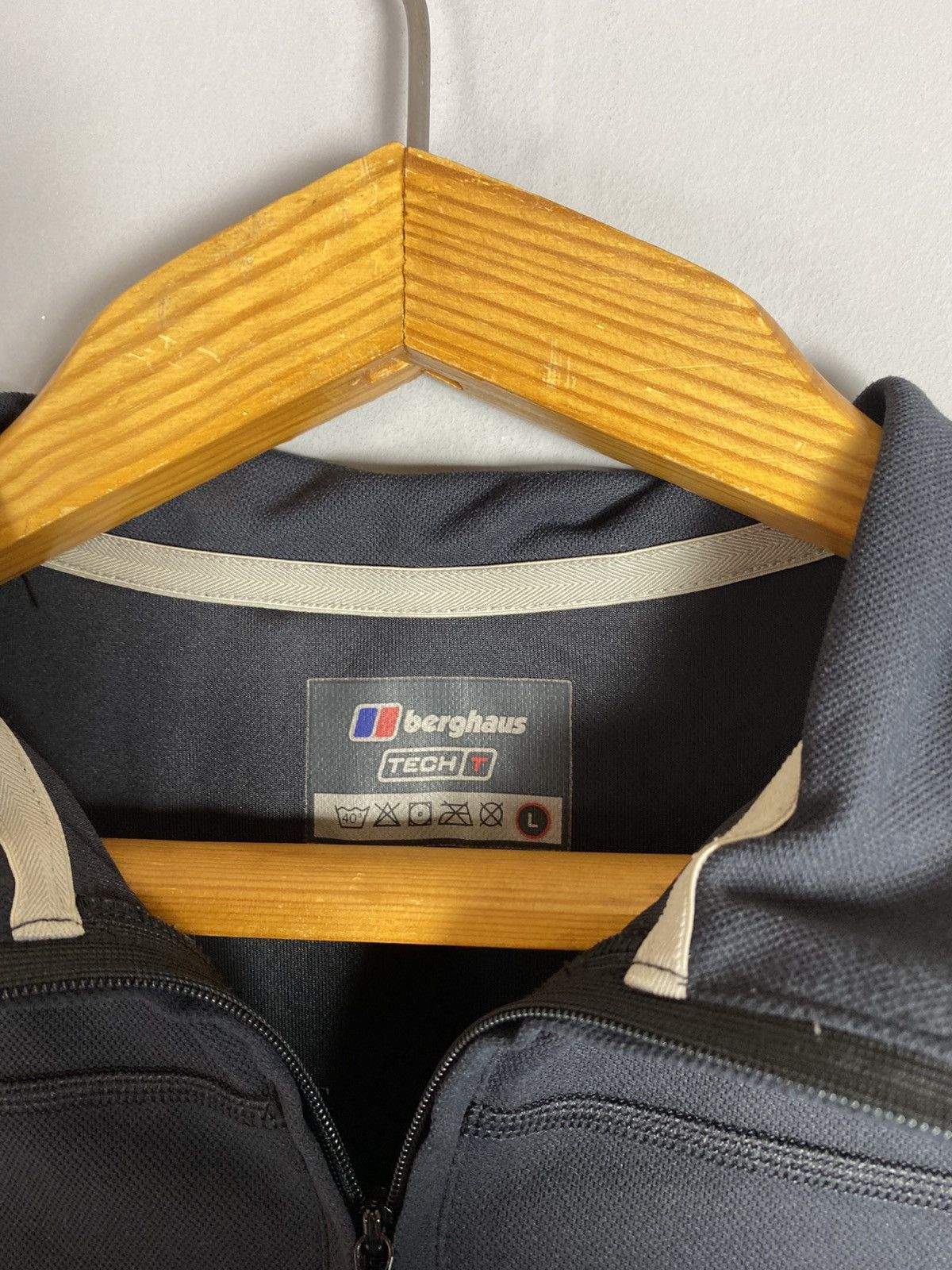 Berghaus × Vintage Vintage berghaus outdoor sweatshirt fleece Size US L / EU 52-54 / 3 - 3 Thumbnail