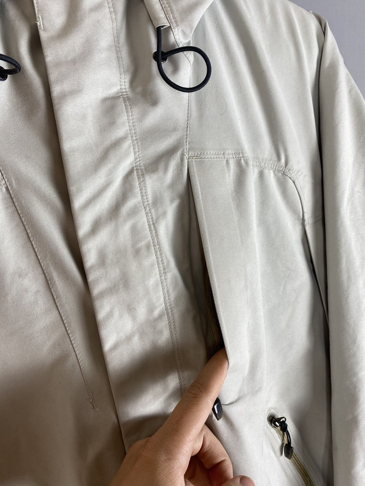 Vintage Vintage Nike ACG jacket Size US L / EU 52-54 / 3 - 5 Thumbnail