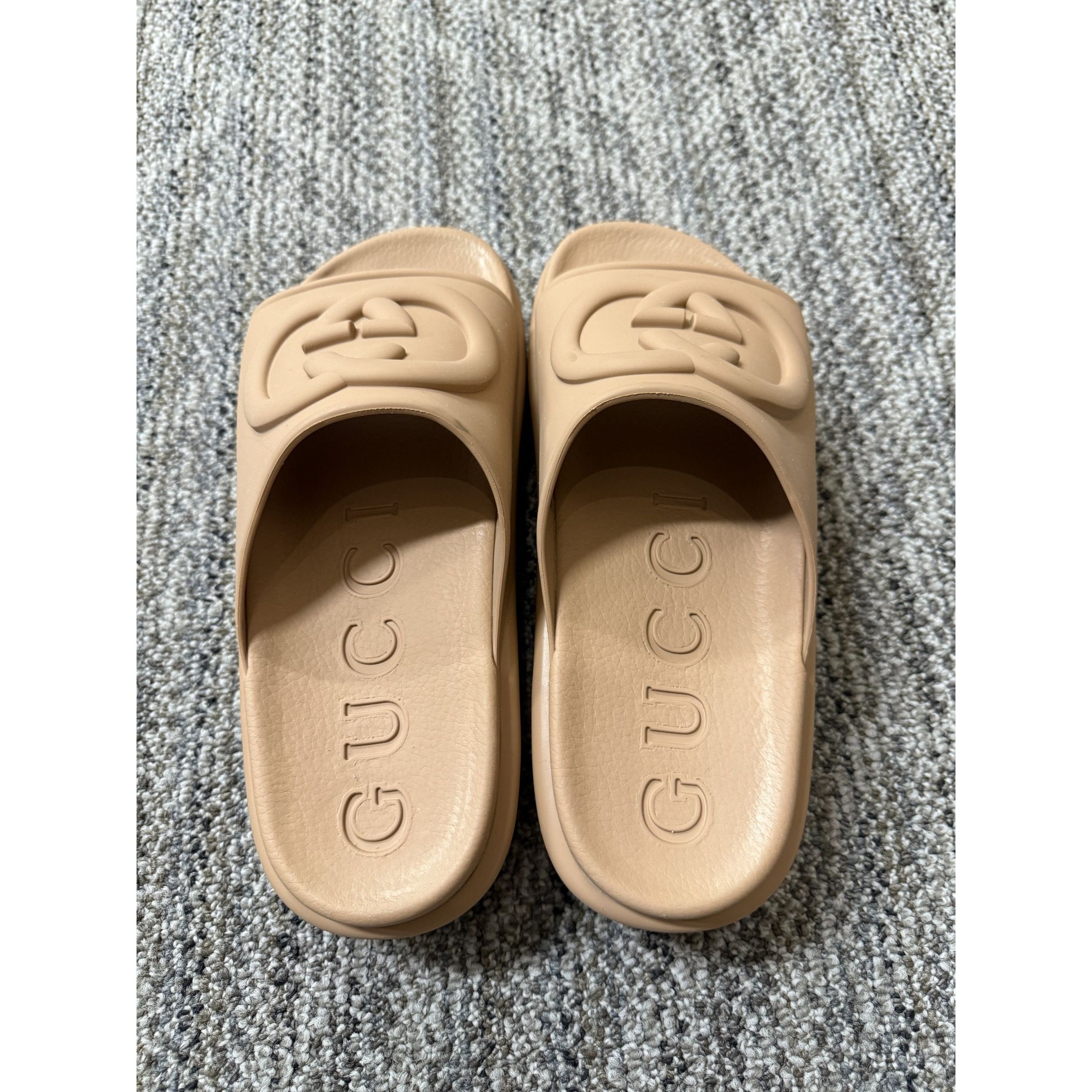 Gucci Gucci Beige Rubber GG Logo Slide Sandals Made In Italy Size Size US 7 / IT 37 - 2 Thumbnail