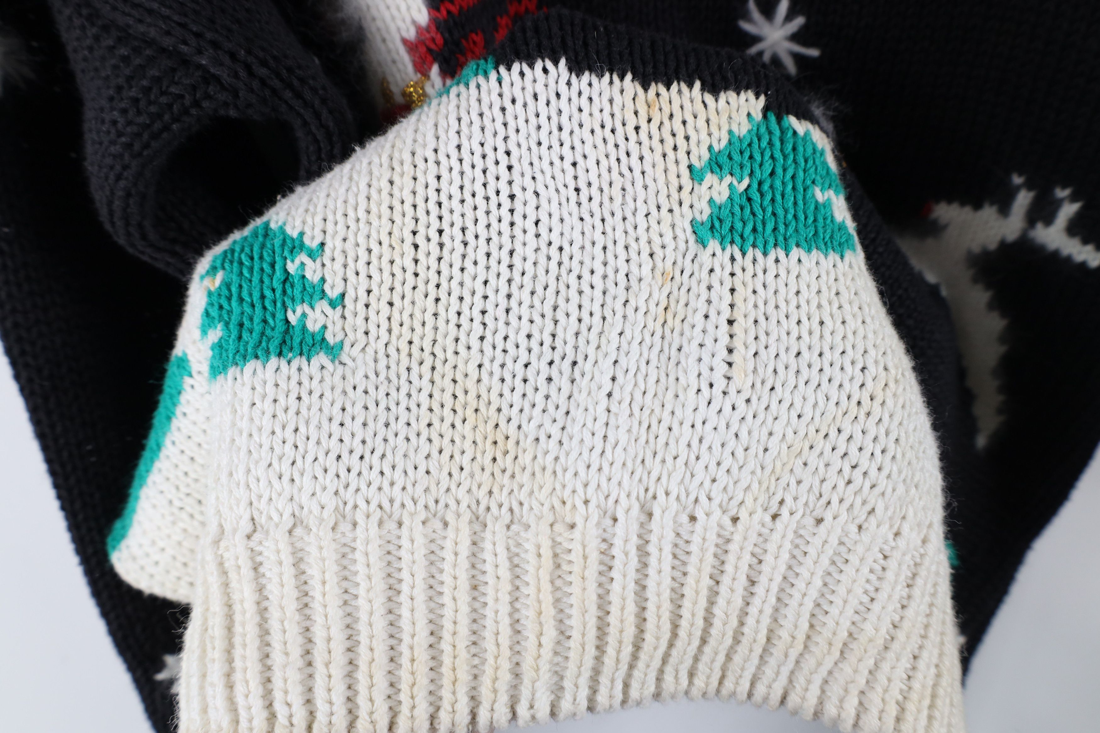 Vintage Vintage 90s Streetwear Christmas Reindeer Knit Sweater Size M / US 6-8 / IT 42-44 - 7 Thumbnail