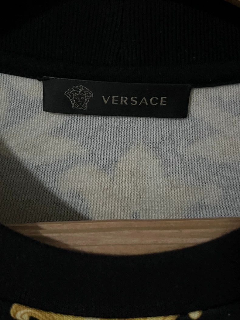 Versace Versace Black and gold pullover sweatshirt Size US XL / EU 56 / 4 - 3 Thumbnail