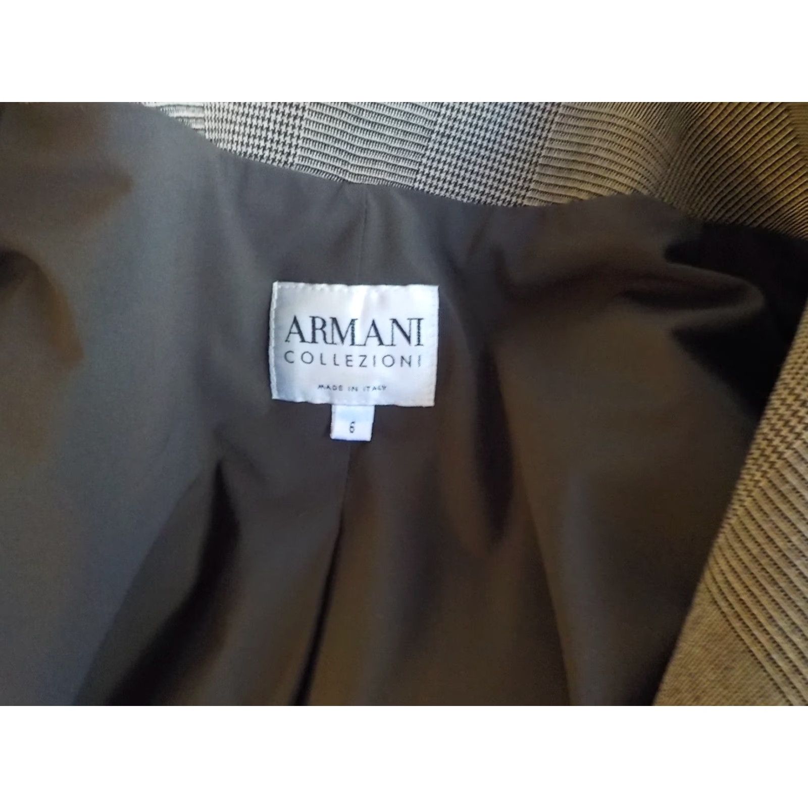 Armani ARMANI Collezioni Blazer Plaid Beige/Black Wool Blend - SZ 6 Womens Jacket Lining 100% Polyester Notch 2 Button, Great Condition Size M / US 6-8 / IT 42-44 - 6 Thumbnail