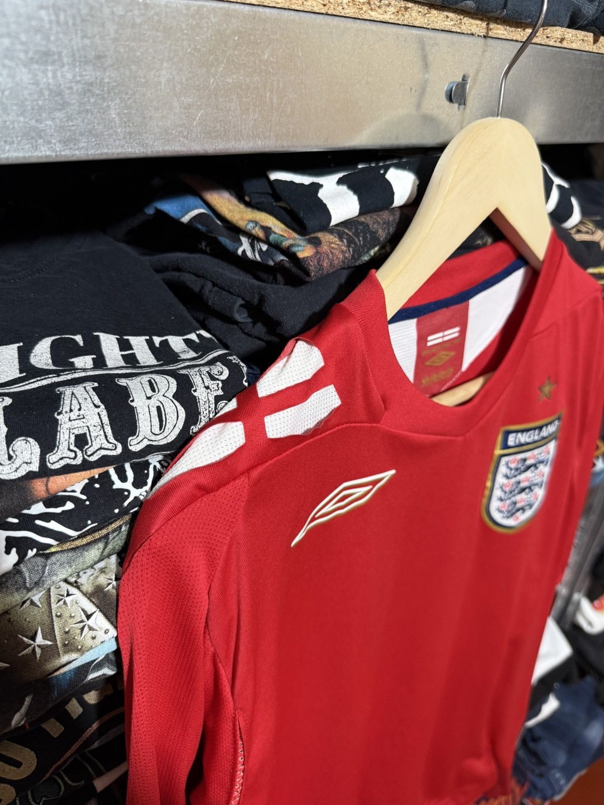 Umbro Vintage Umbro England 2006-2008 Away Football Soccer Jersey Size US L / EU 52-54 / 3 - 6 Thumbnail