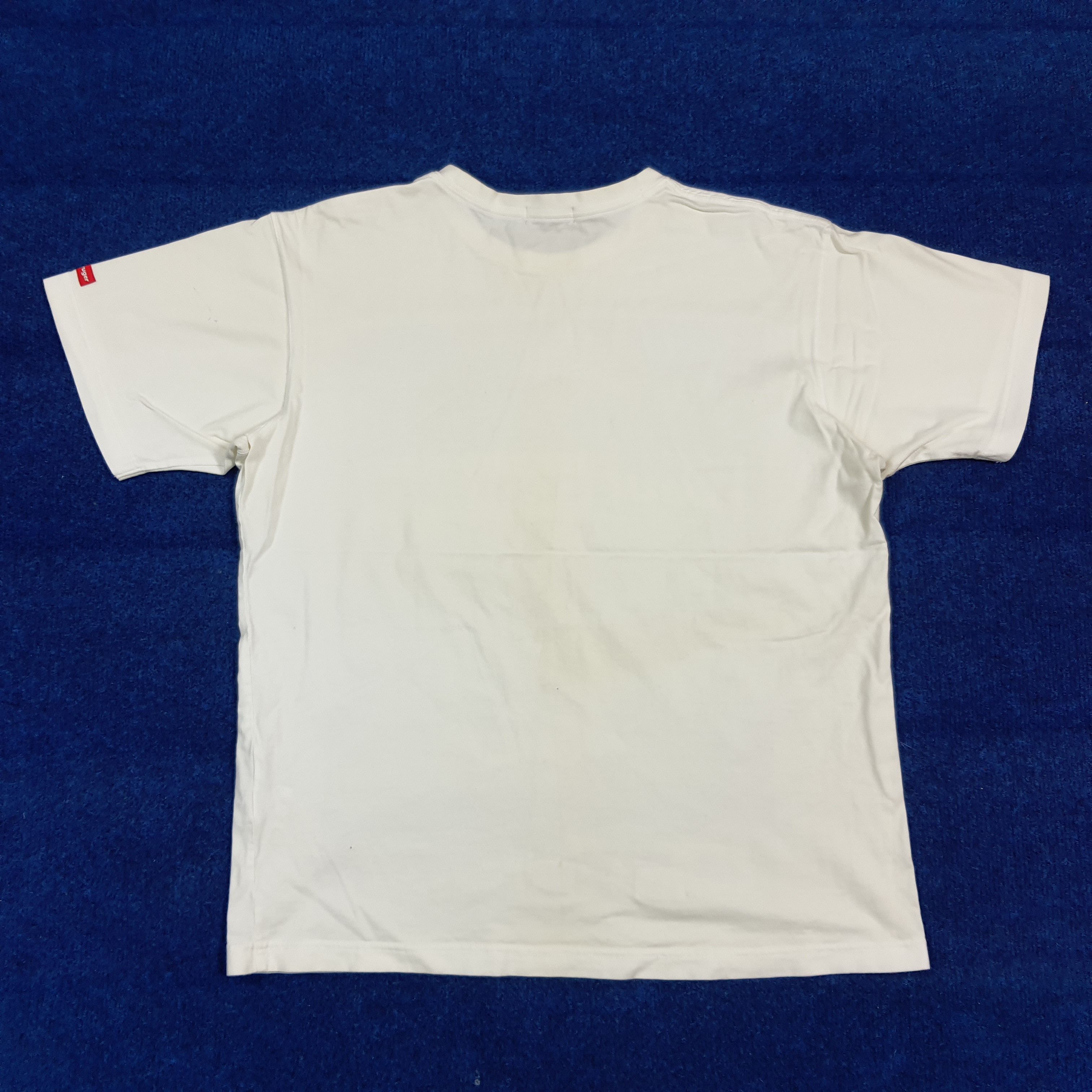 Barbara Kruger Vintage Barbara Kruger Designer Tshirt C294N77 Size US M / EU 48-50 / 2 - 3 Thumbnail