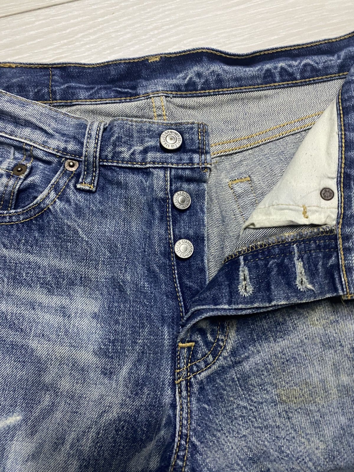 Levi's Vintage Levis 501 Bleached Distressed Jeans Size US 30 / EU 46 - 9 Thumbnail
