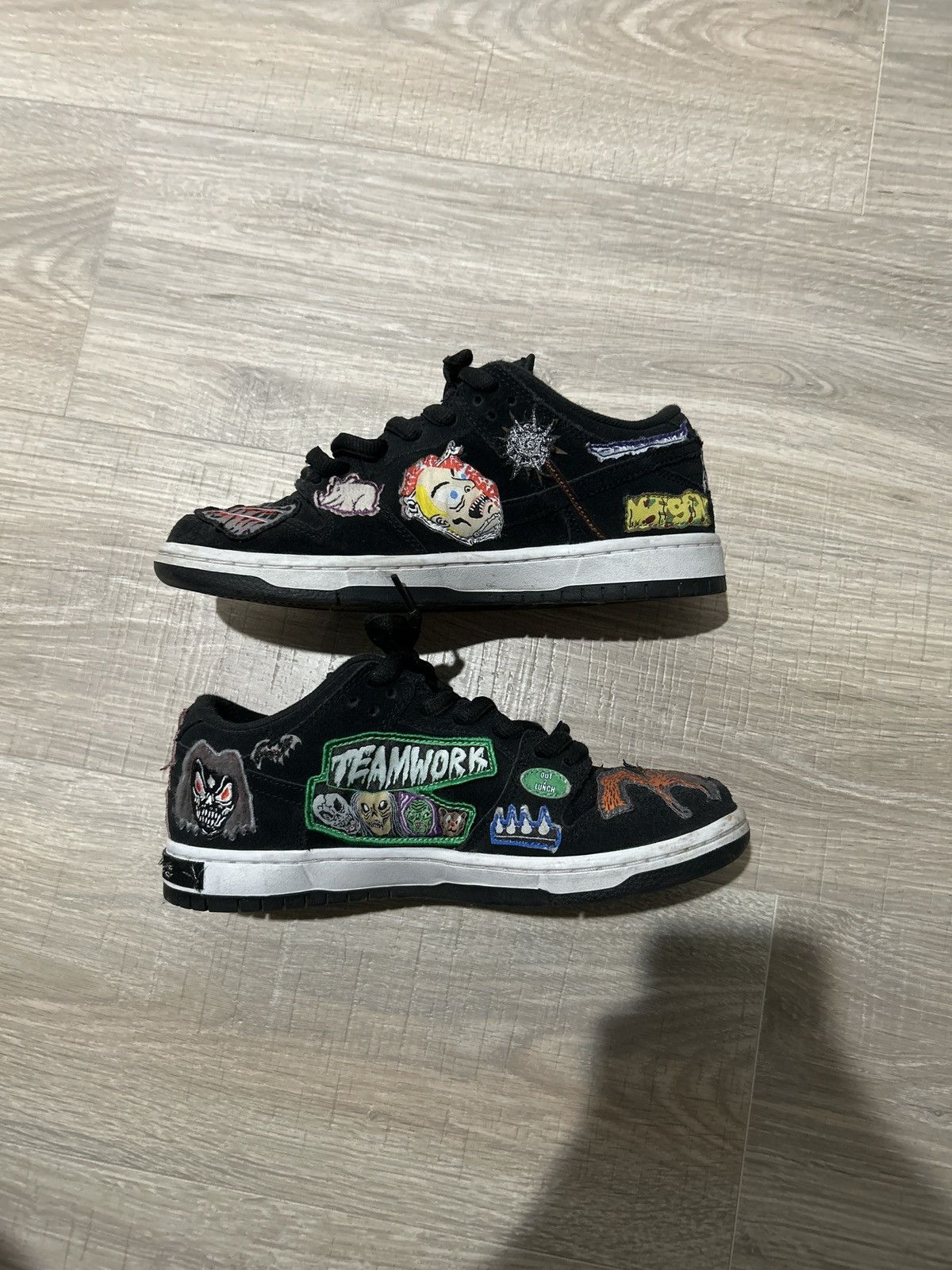 Nike SB Nike SB dunks x neckface Size US 7 / EU 40 - 2 Thumbnail