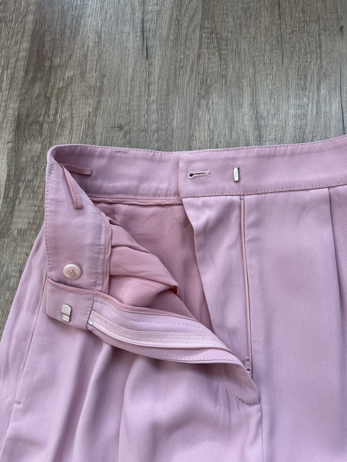 Alexander McQueen Alexander McQueen Pink Pleated High-Waist Trousers Size 36" / US 14 / IT 50 - 7 Thumbnail