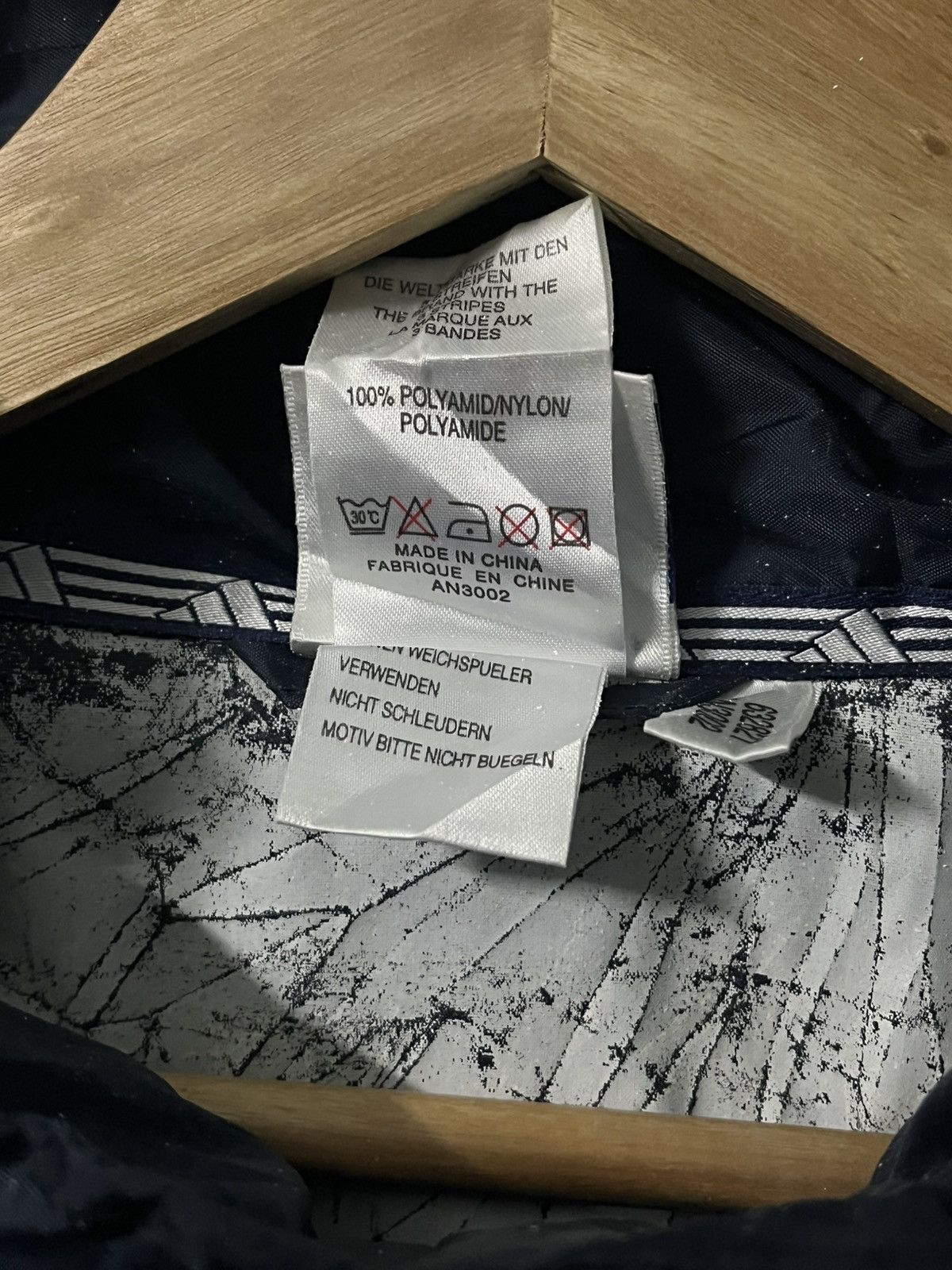 Adidas 90s Adidas Nylon Drill Windbreaker Jacket Navy Blue Active Size US M / EU 48-50 / 2 - 9 Thumbnail