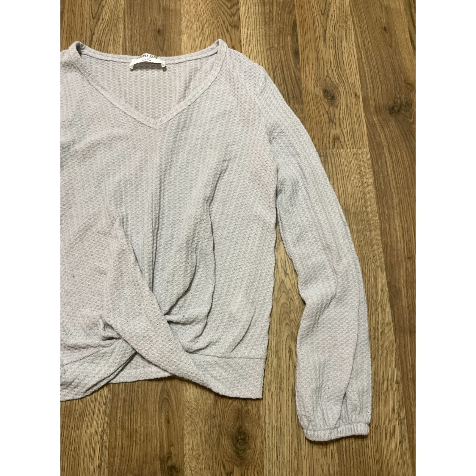 Doublet VINTAGE? No — Actually: Double Zero Sweater, Women's Size Small, White, V-neck, Long Sleeve, Pullover Size S / US 4 / IT 40 - 4 Thumbnail