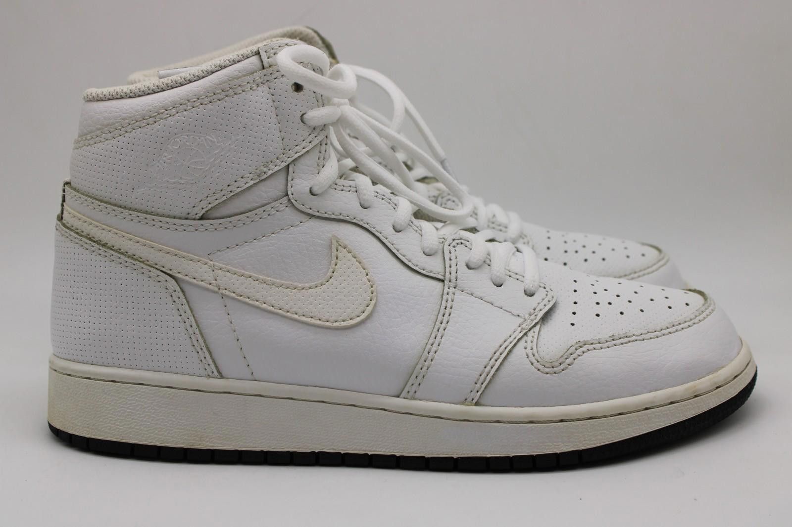 Jordan Brand Nike Air Jordan 1 Retro High OG White 575441-100 Size 6 Size US 6 / EU 39 - 1 Thumbnail