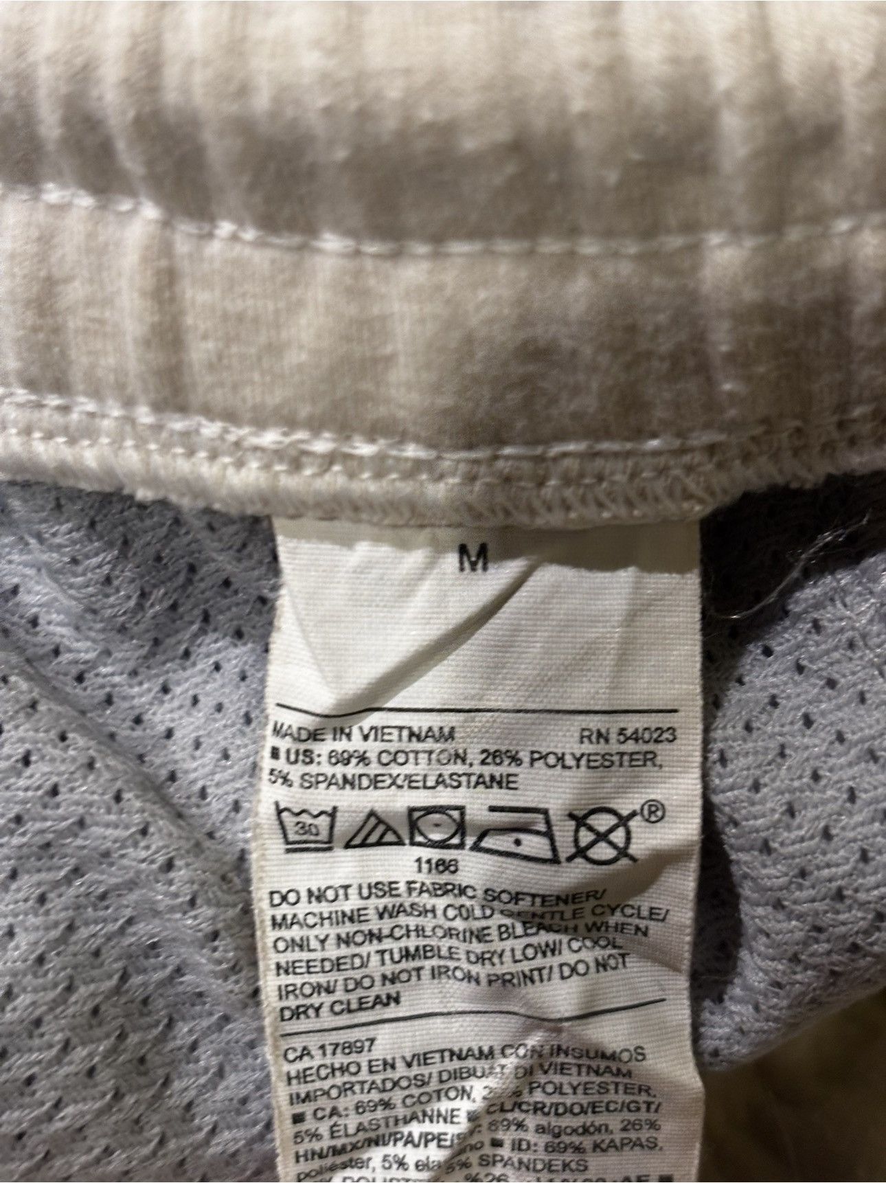 Old Navy Cream colored sweatpants0419 Size US 29 - 7 Thumbnail