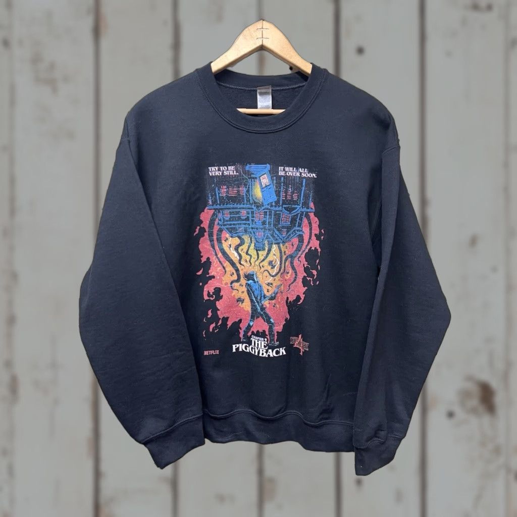 Gildan Netflix STRANGER THINGS Large Black Sweatshirt Chapter 9 Piggyback Be Still Size L / US 10 / IT 46 - 1 Thumbnail