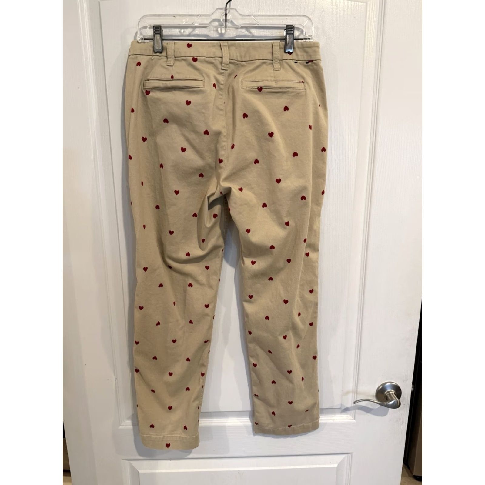 J.Crew VINTAGE? J.CREW Women’s High-Rise Girlfriend Chino Pants tan khaki w red hearts sz 4 Size 27" / US 4 / IT 40 - 2 Thumbnail