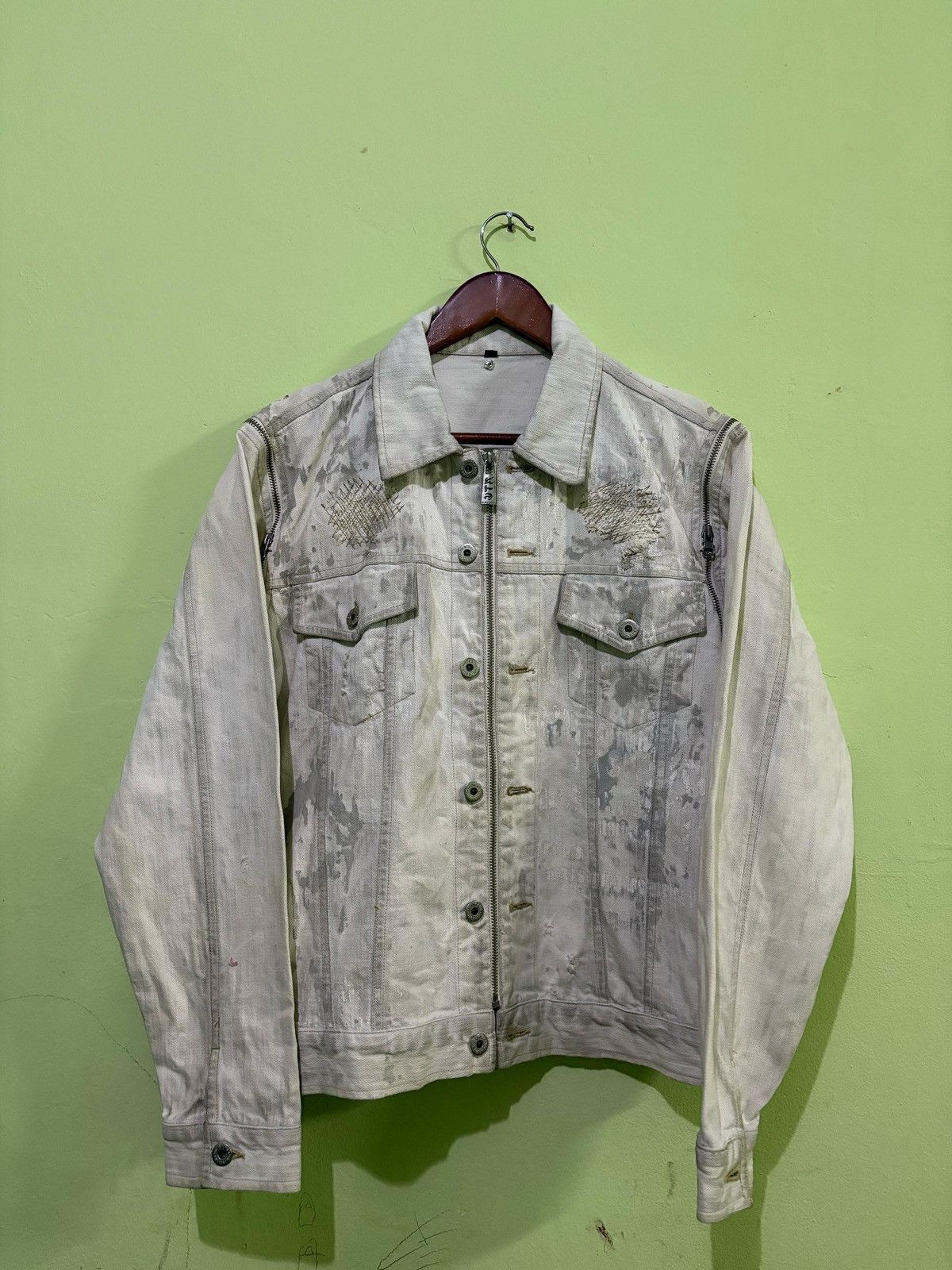 In The Attic × Japanese Brand In the attic Distressed Trucker Jacket Design Size US M / EU 48-50 / 2 - 1 Thumbnail