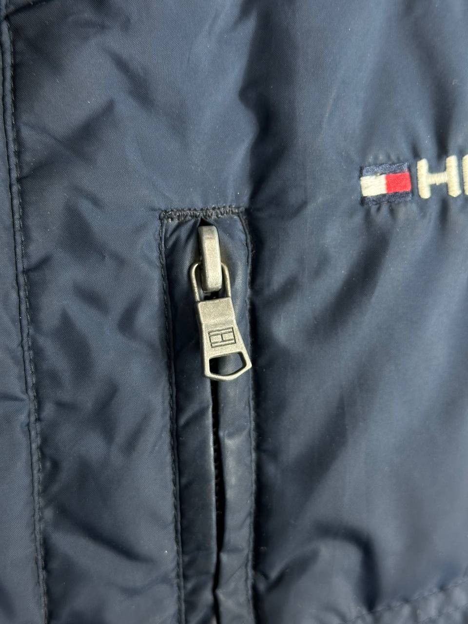Tommy Hilfiger Vintage Tommy Hilfiger Big Logo Puffer Down Jacket Winter Size US XL / EU 56 / 4 - 7 Thumbnail