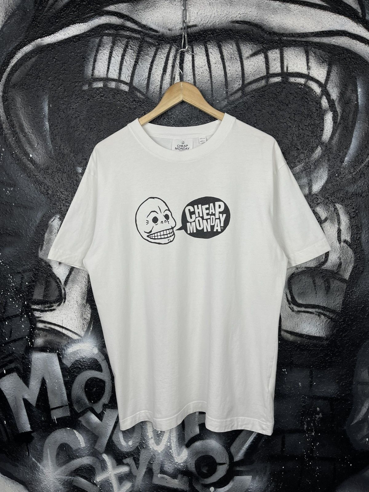 Cheap Monday Cheap Monday Big Logo White T-Shirt Men’s Size M Size US M / EU 48-50 / 2 - 2 Thumbnail